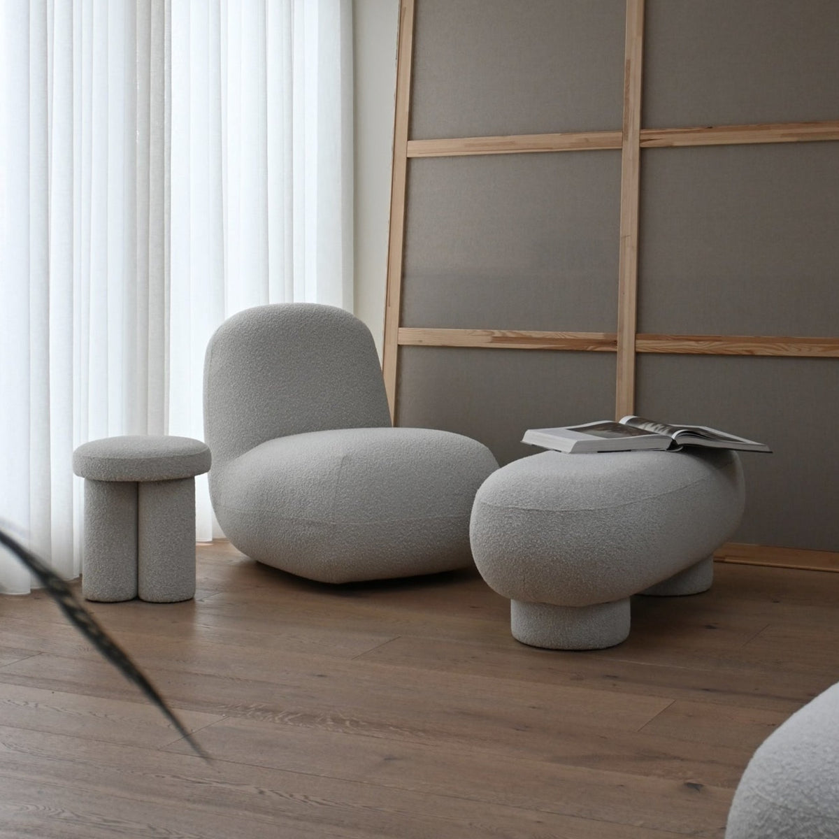 Toe Chair, Flat - Bouclé