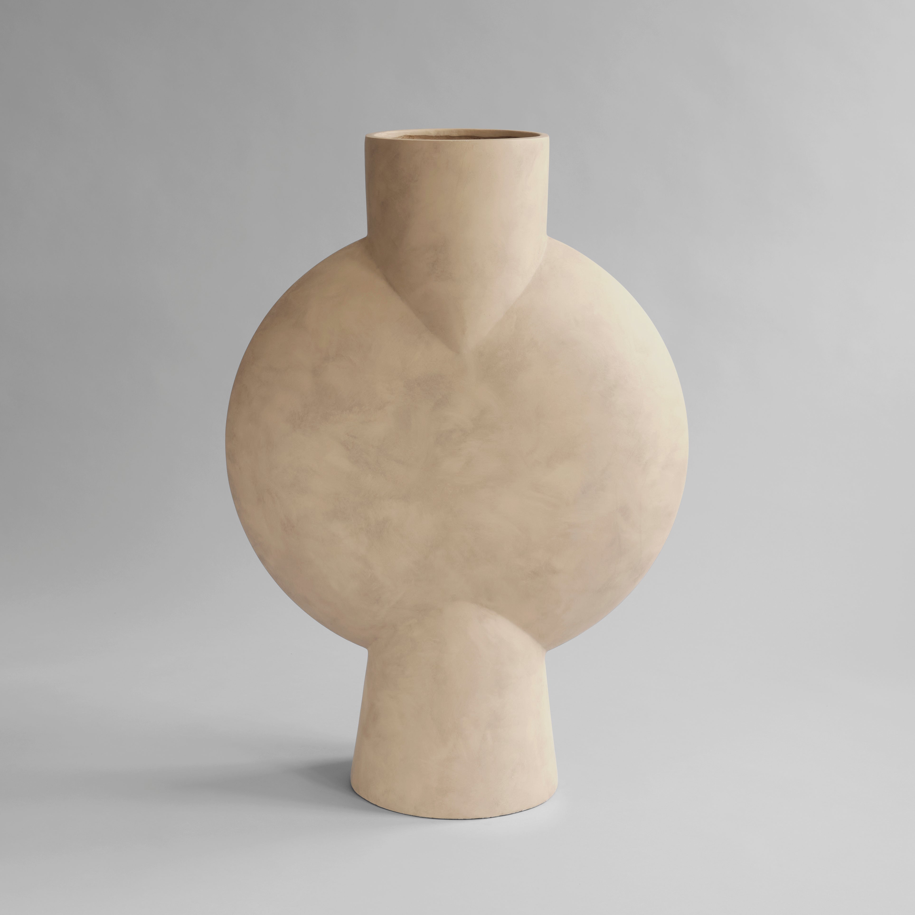 Sphere Vase Giant, Sand