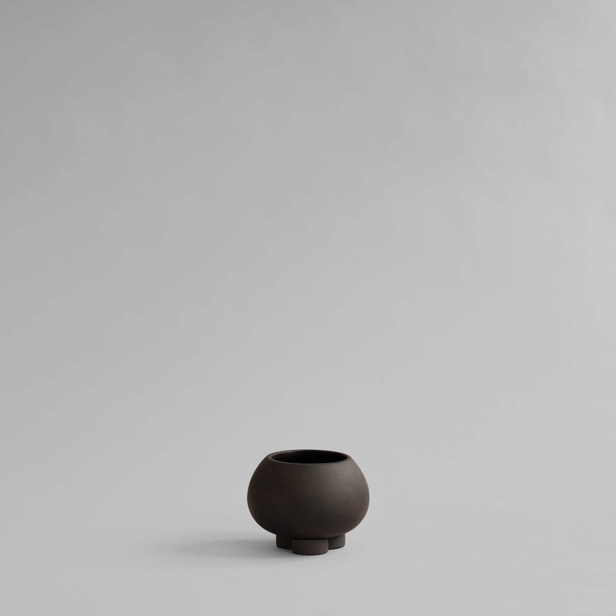 Urchin Plant Pot, Petit - Coffee - 101 CPH