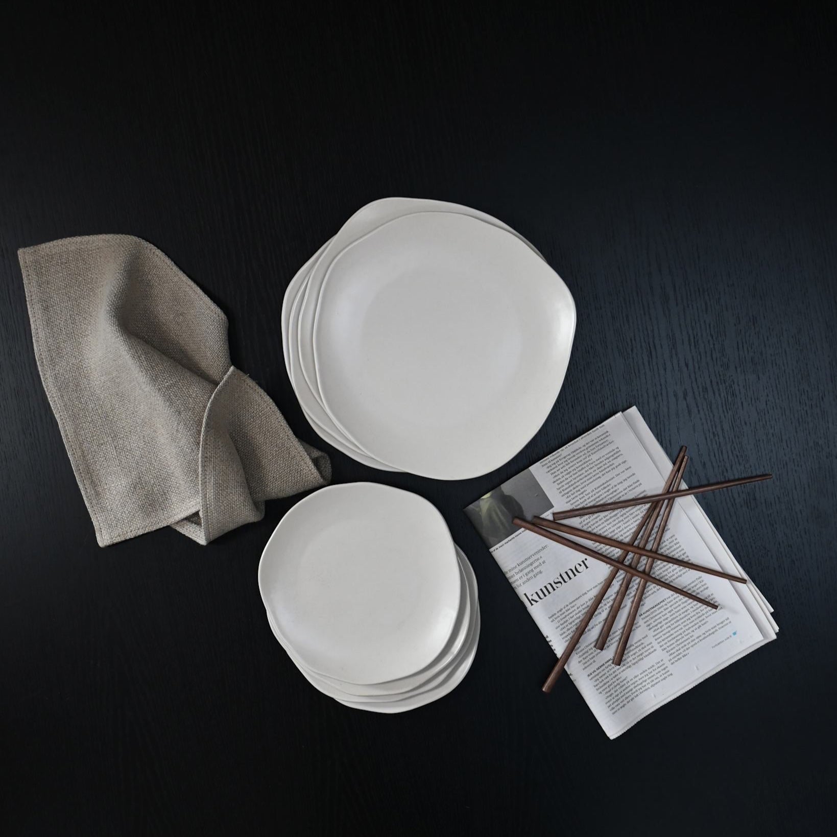 101 Copenhagen 4 Native Lunch or Dessert Plate with 4 dinner plates