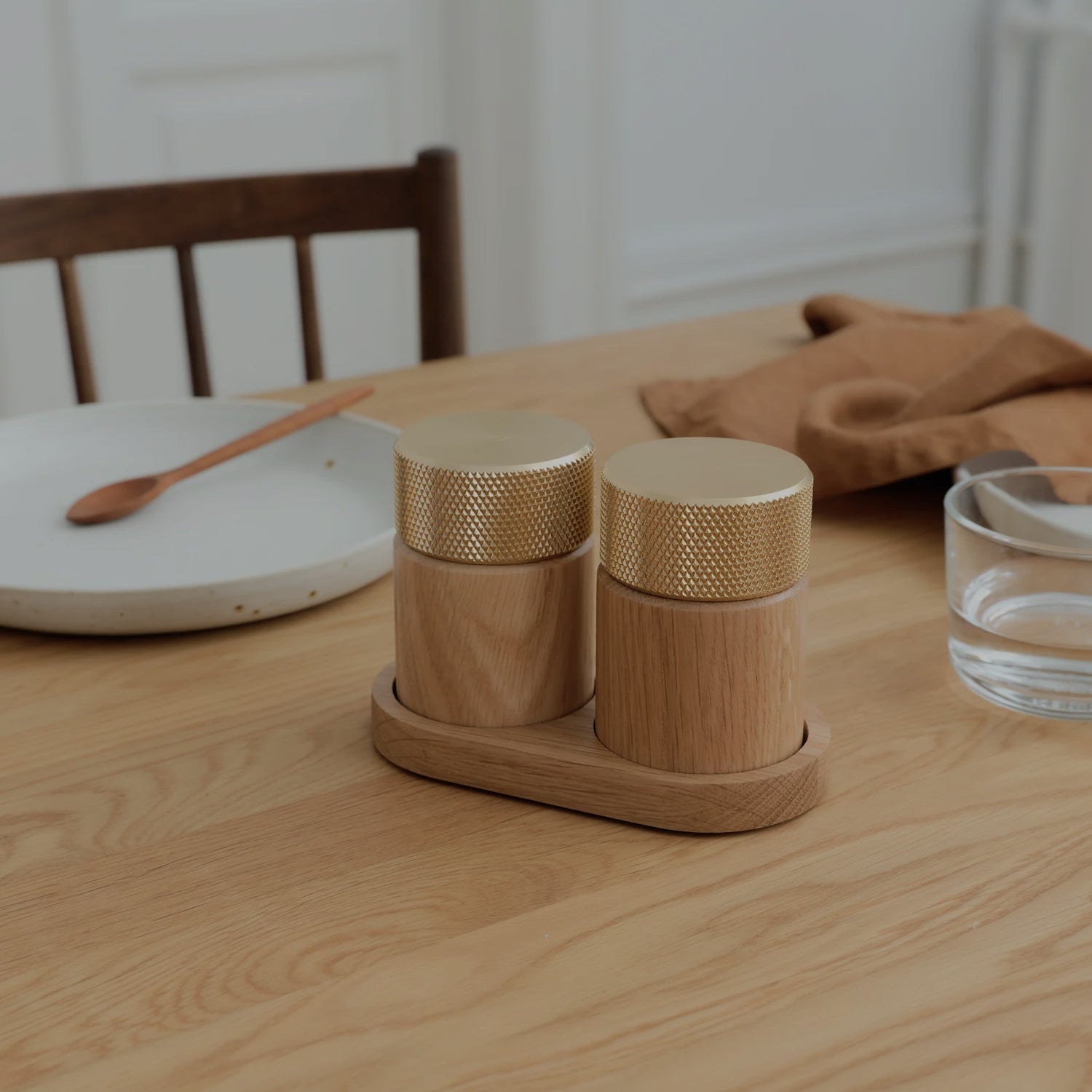 SINA salt & pepper mill set - oak/brass