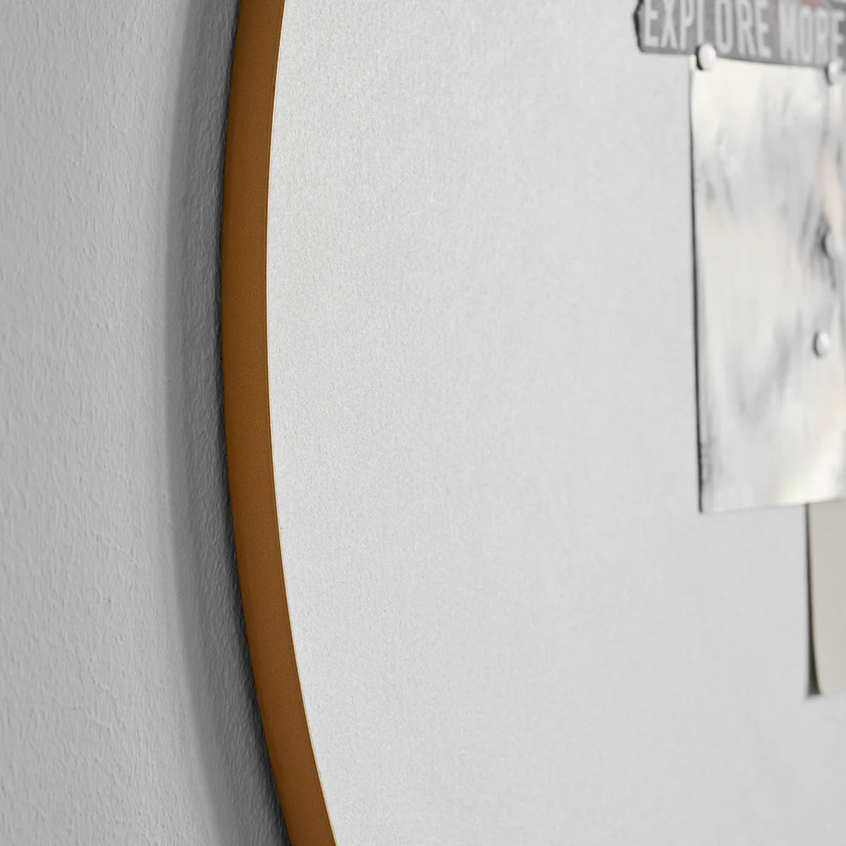 RETELL pinboard - white brass