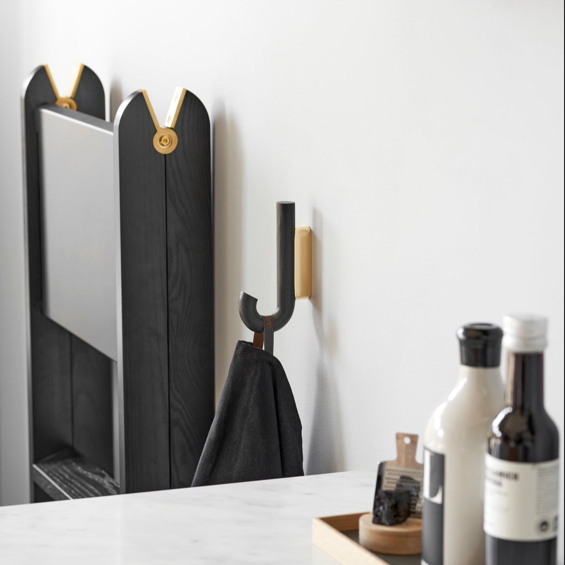 HOOK Mini, black oak-brass