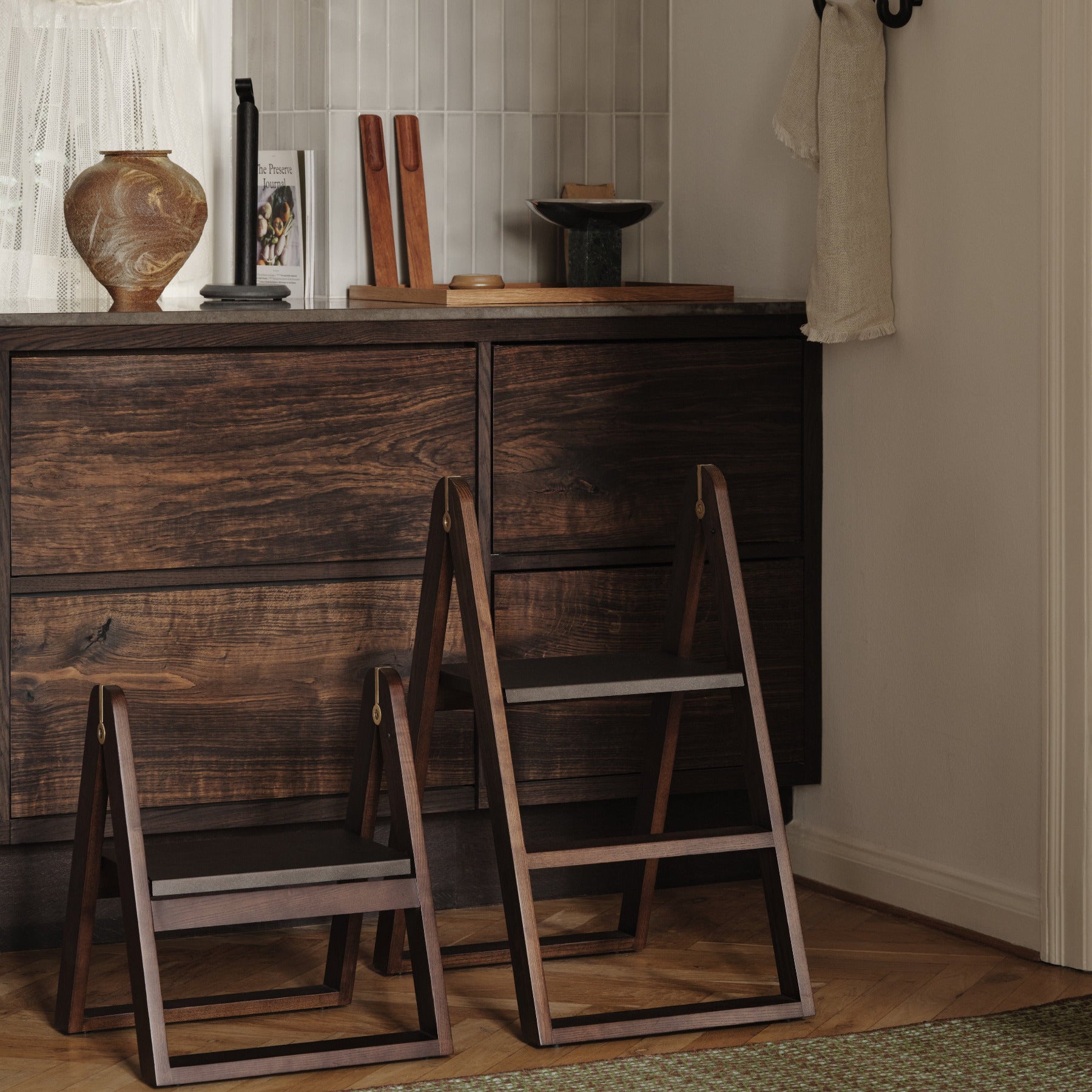 REECH Step Stool, Dark Ash