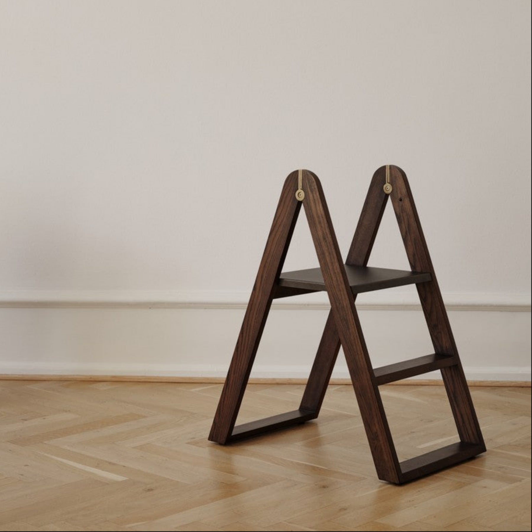 REECH Step Ladder, Dark Ash