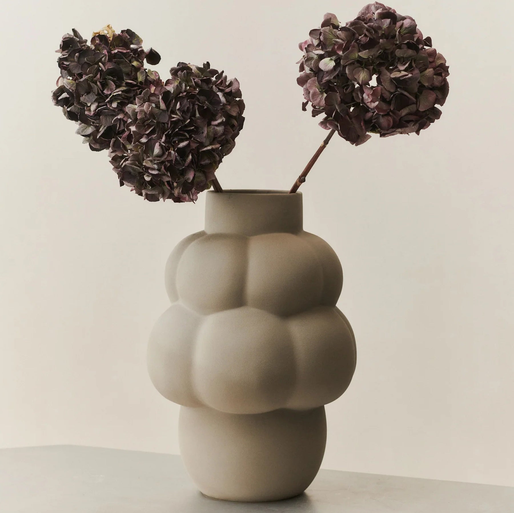 Balloon Vase 04 Sanded Grey
