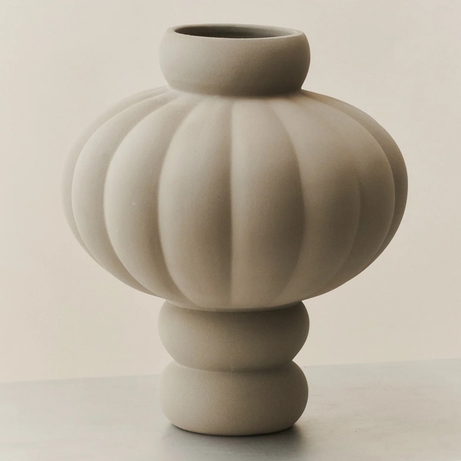 Balloon Vase 08 Sanded Grey