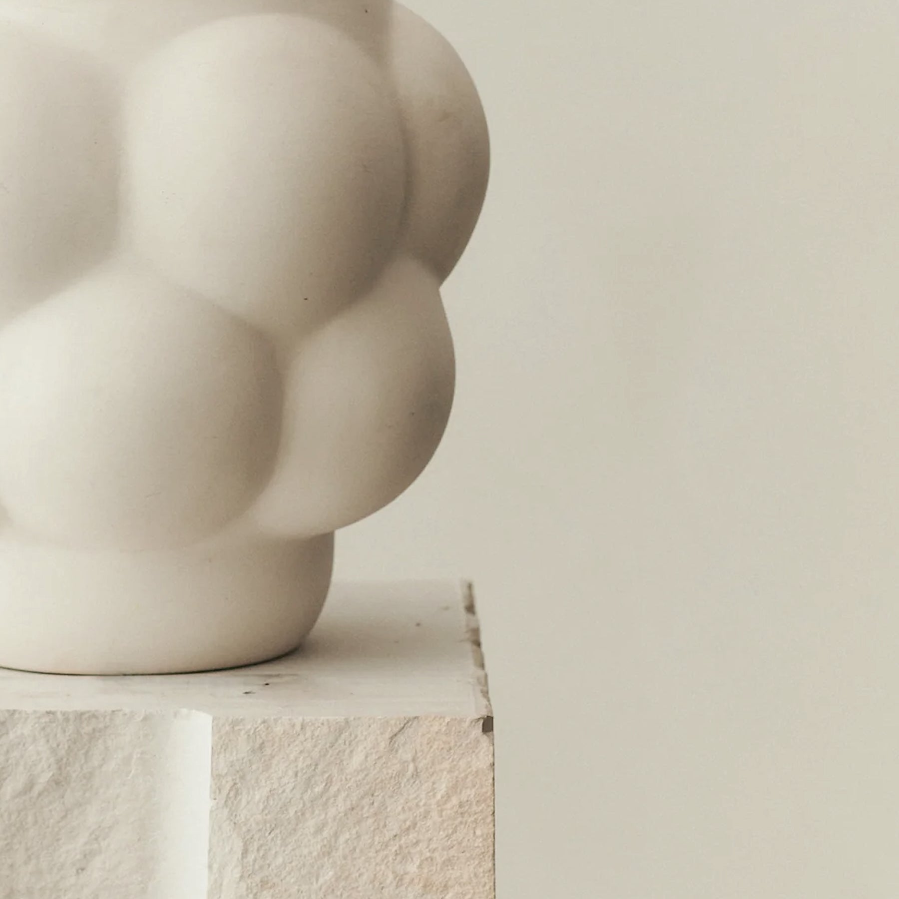 Balloon Pot 09 Raw White