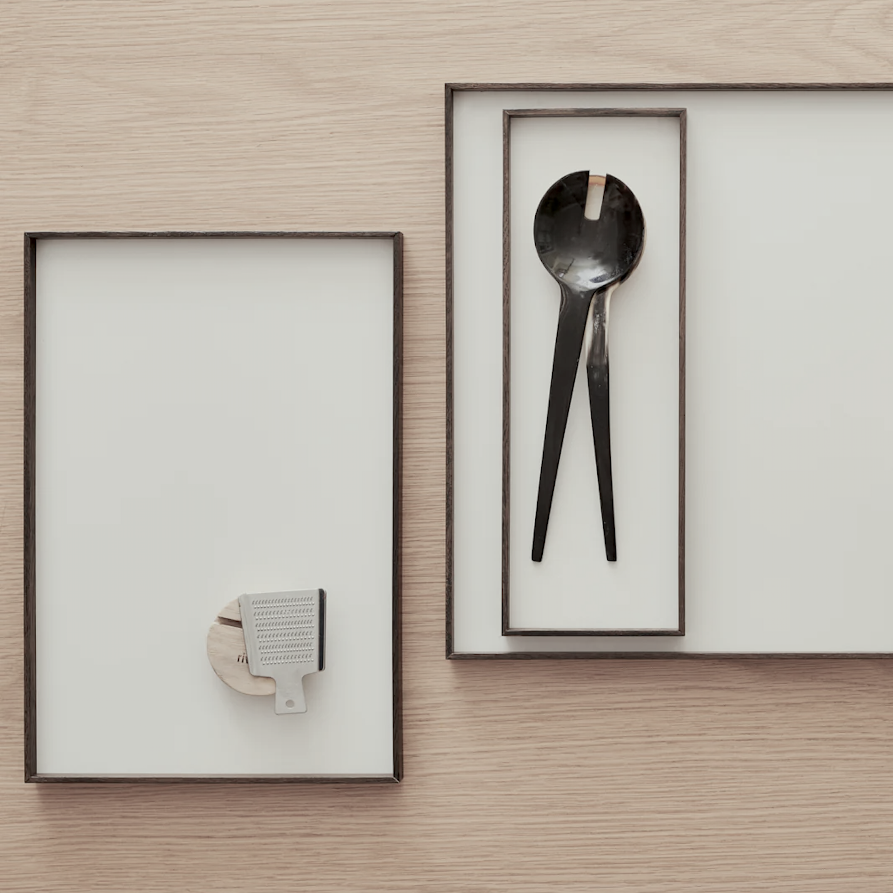 FRAME tray large, smoked oak/beige