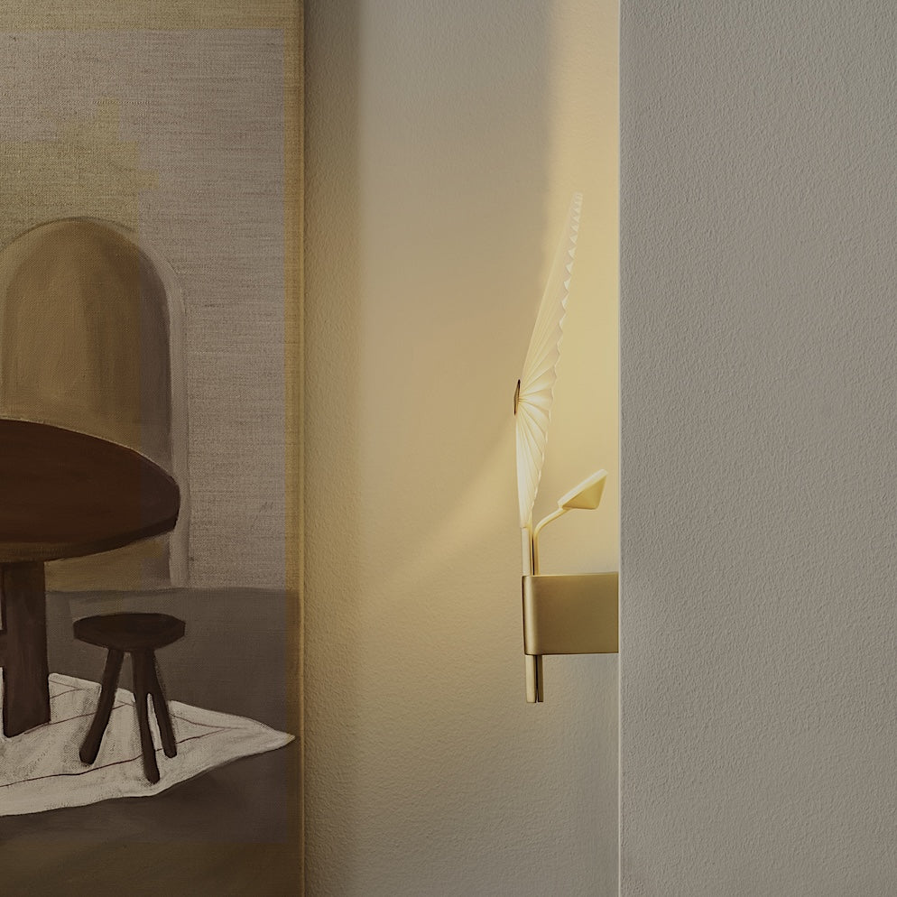 LIRIS Wall Sconce Light, Brass