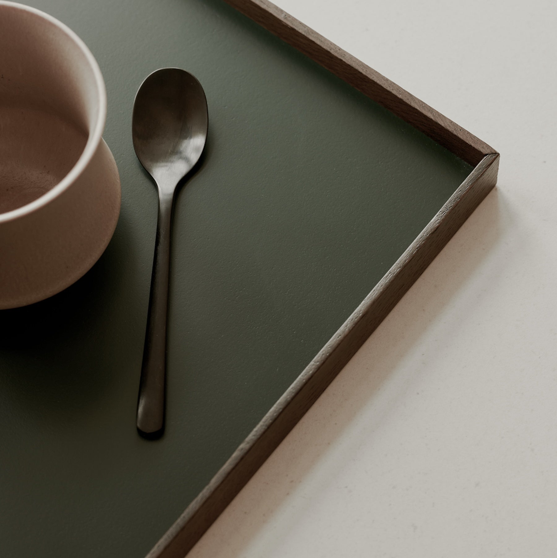 FRAME tray large, smoked oak-green