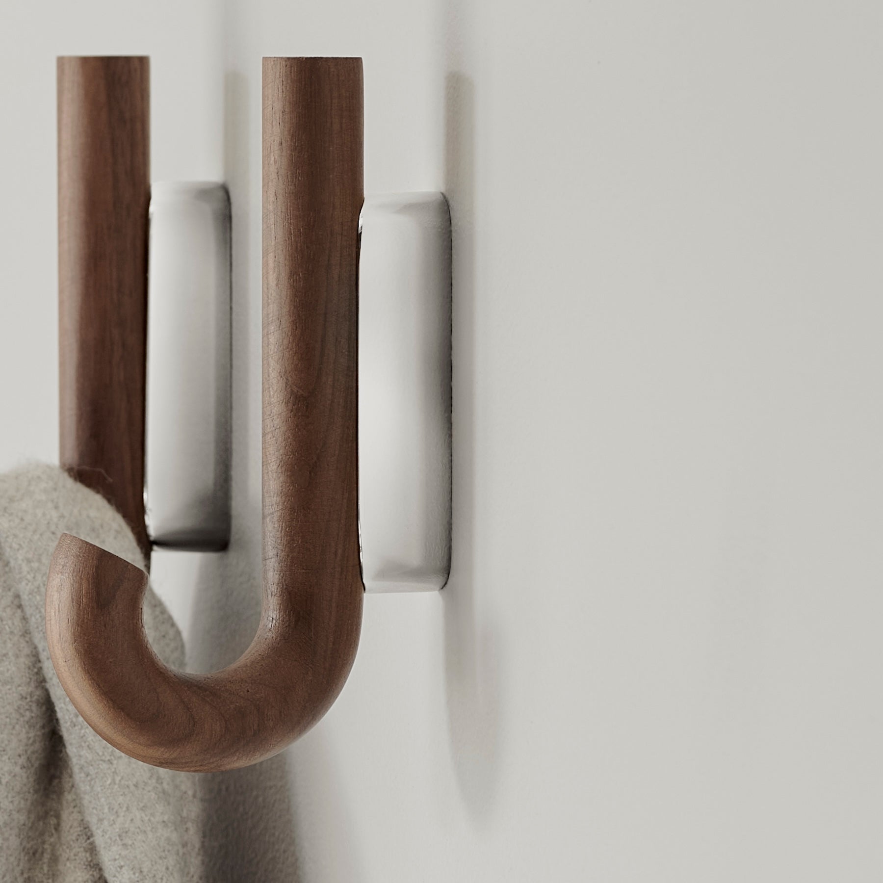 HOOK Mini, walnut-chrome*