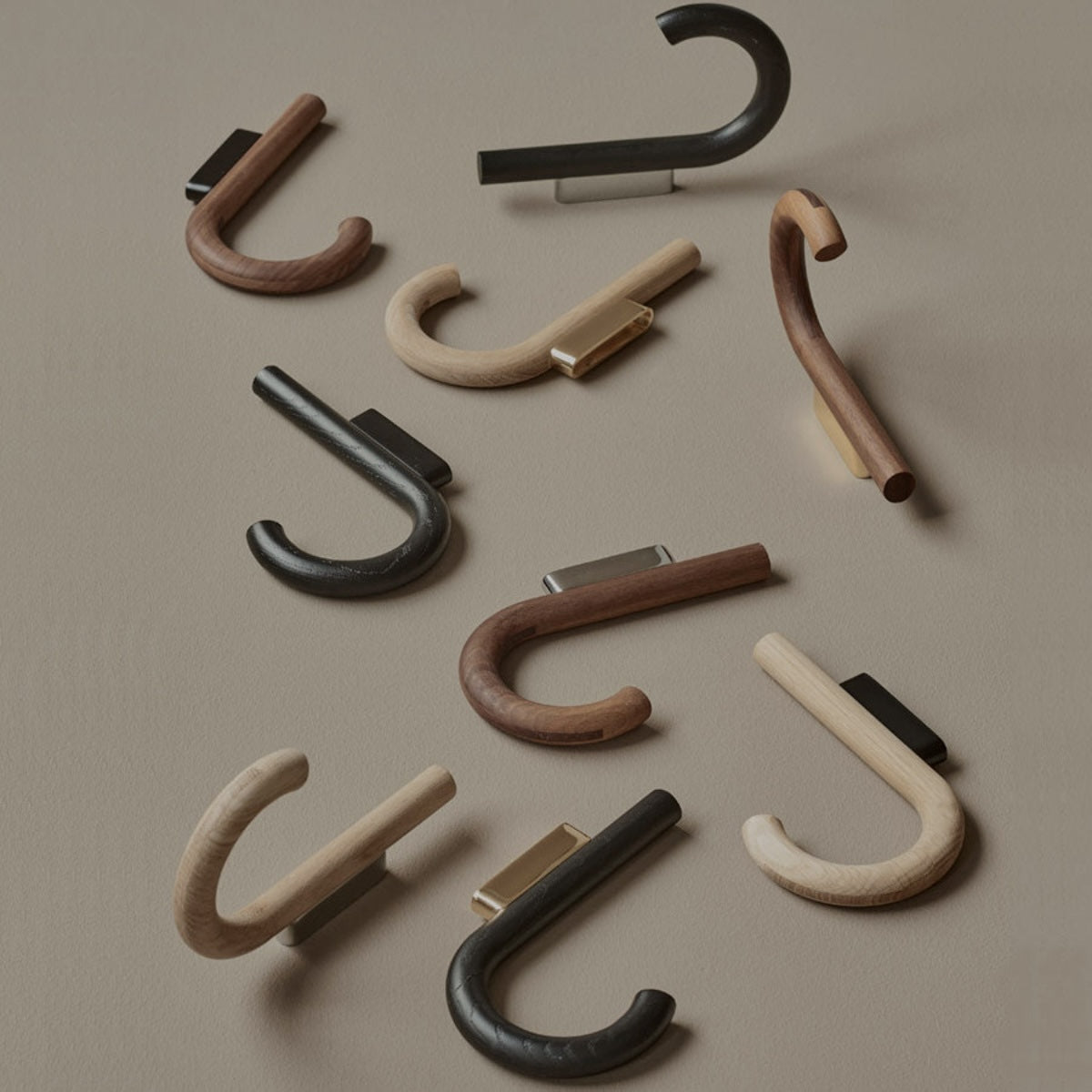 HOOK Big, black oak-black