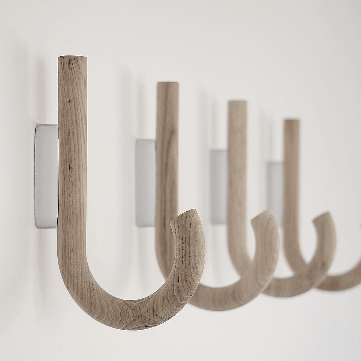HOOK Big, oak-chrome