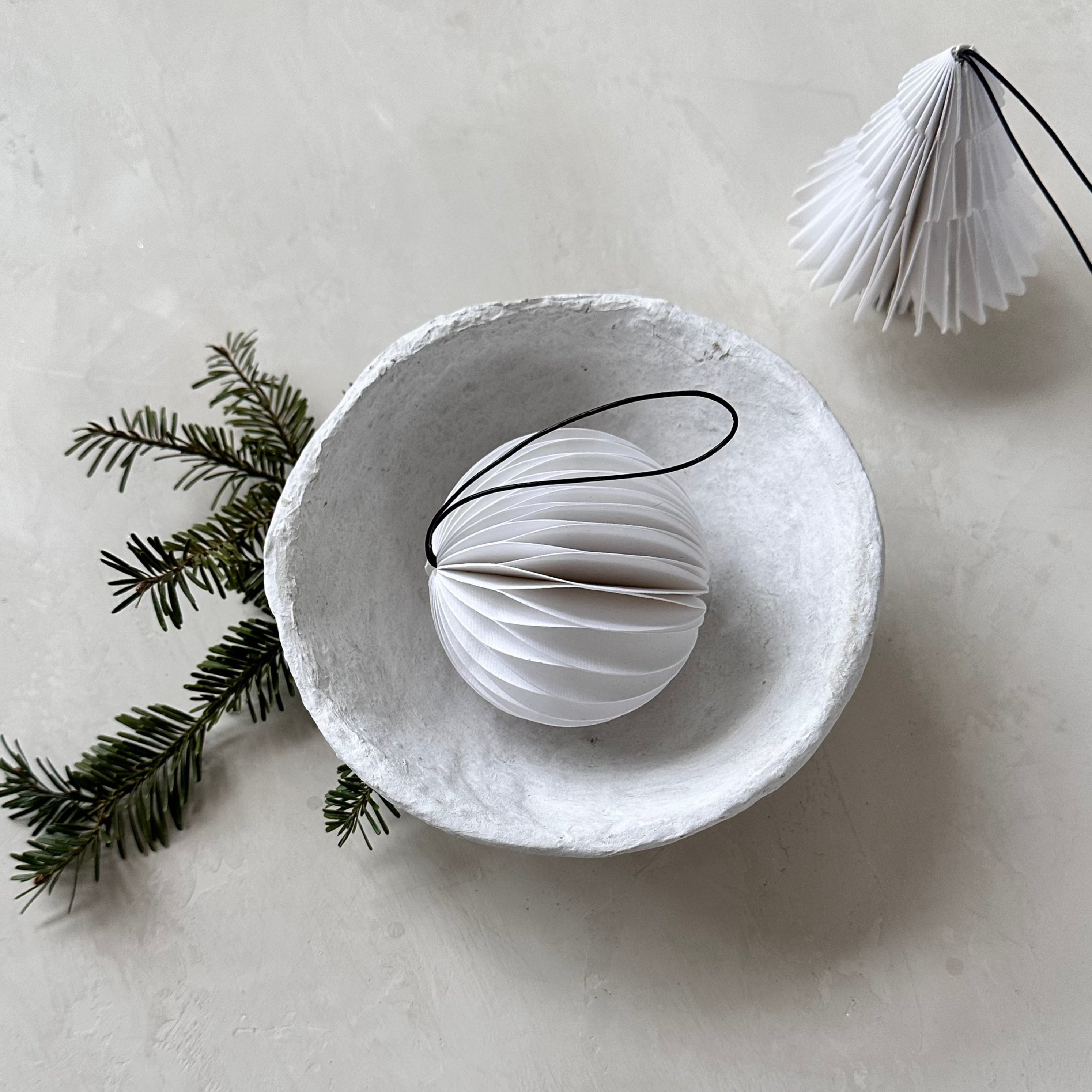 SUSTAIN folding ornament, scoop white. (box of 6)