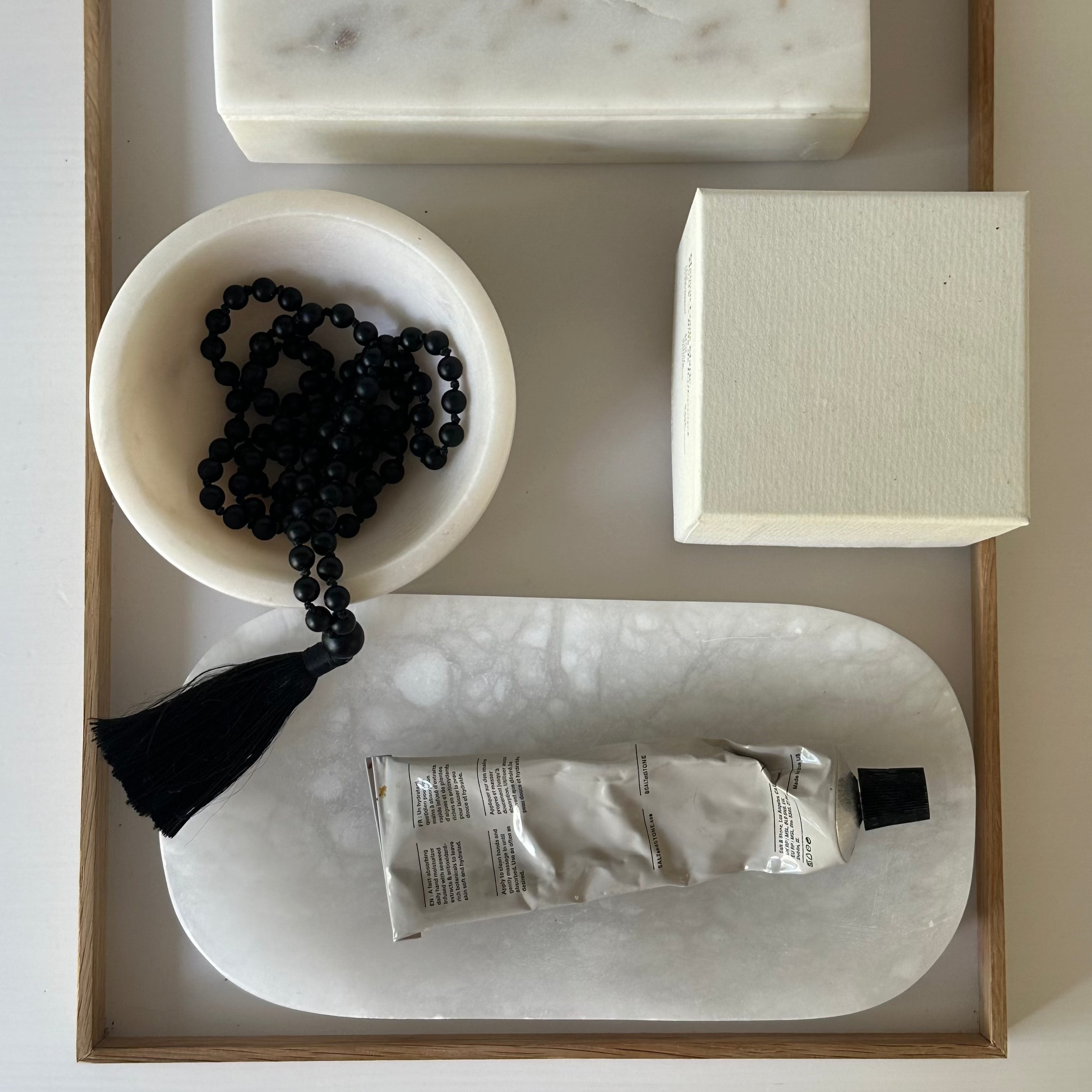 Marblelous oval tray - small, alabaster