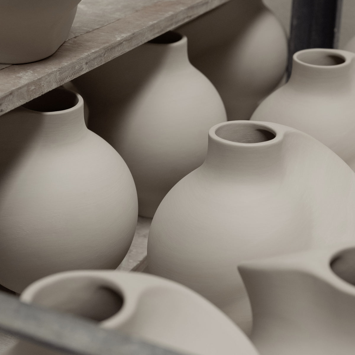 Ceramic Pirout Vase 02 Vintage Glaze
