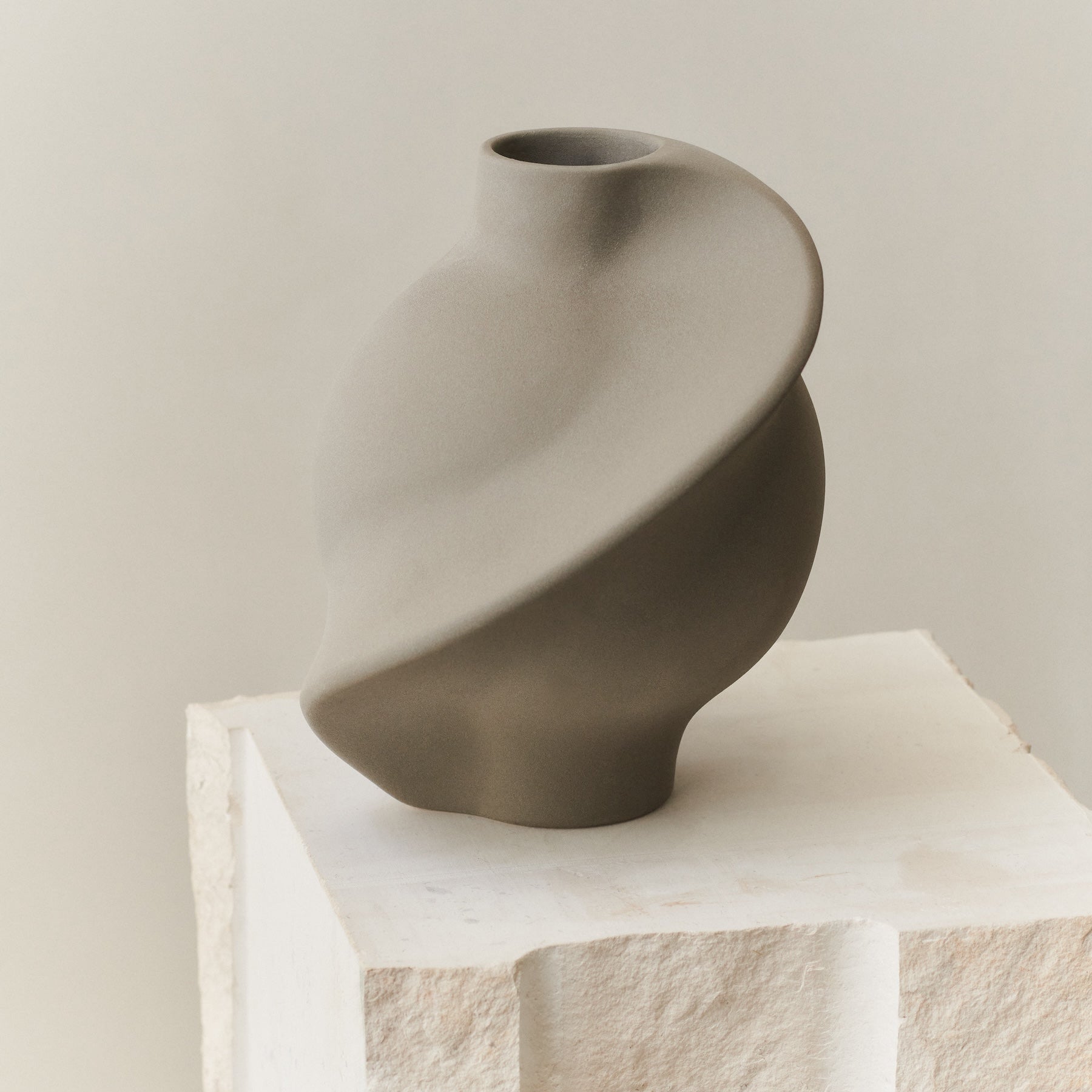 Ceramic Pirout Vase 01 Sanded Grey