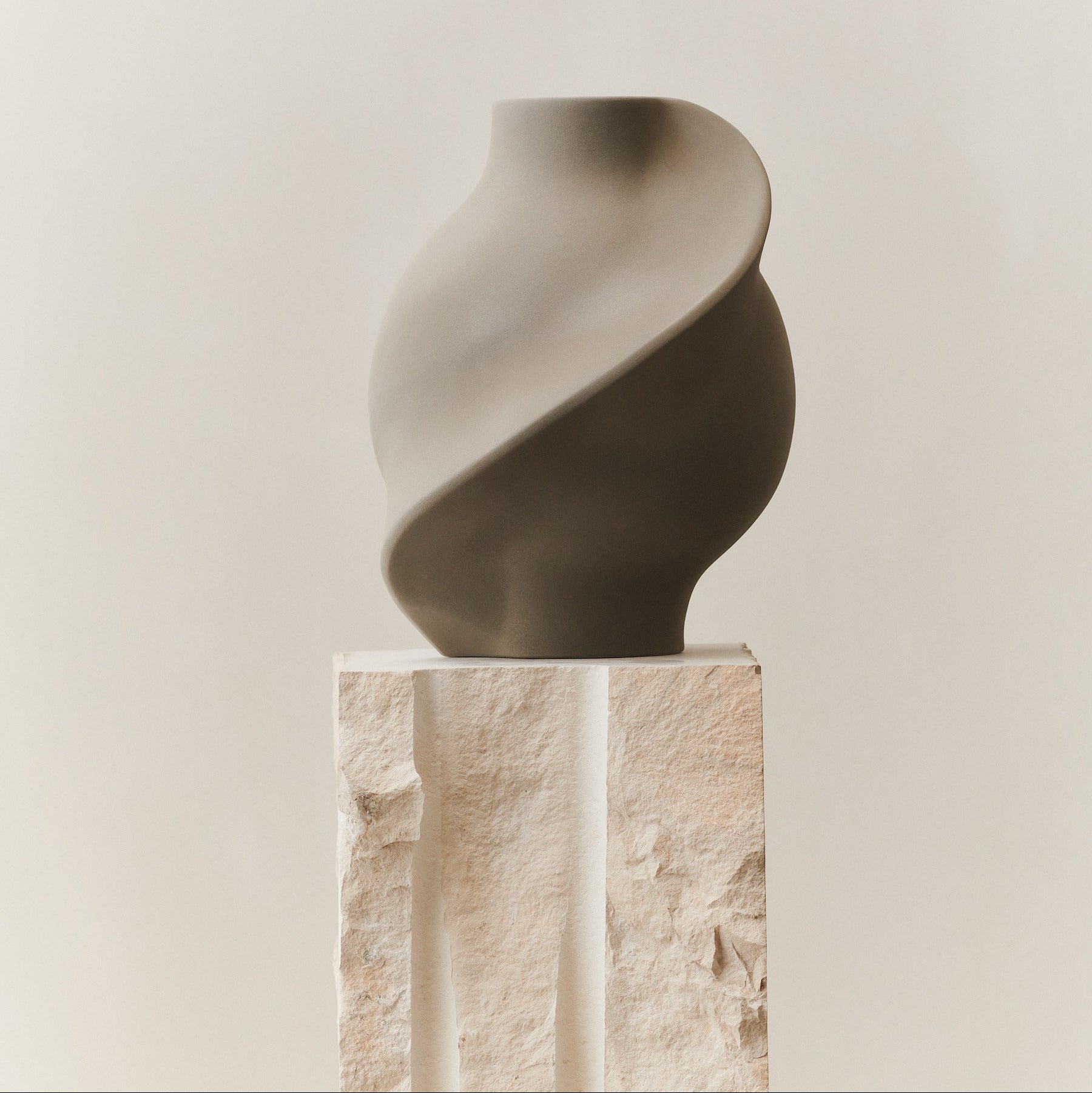 Ceramic Pirout Vase 02 Sanded Grey