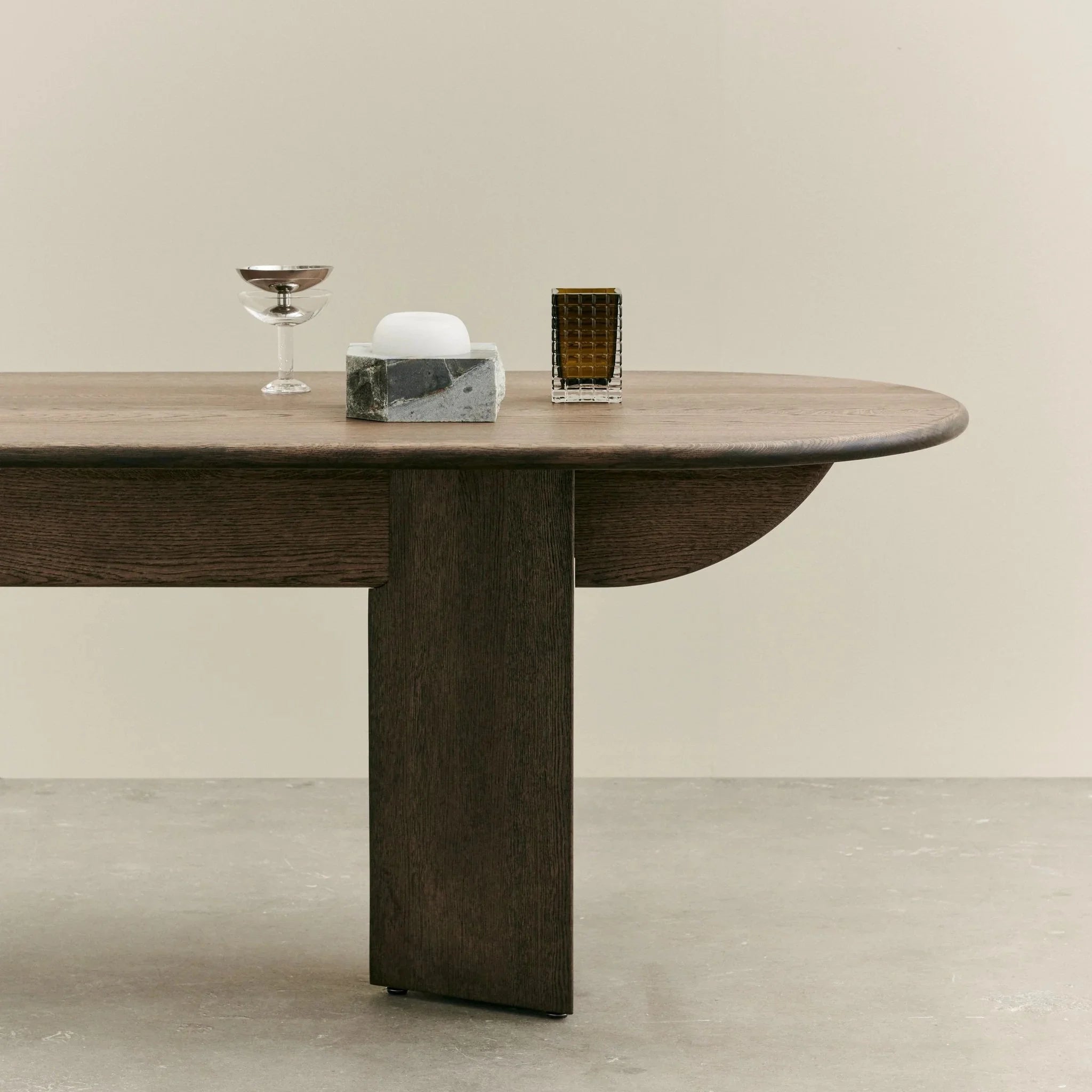 Pillabout Dining Table 02 - Smoked Oak