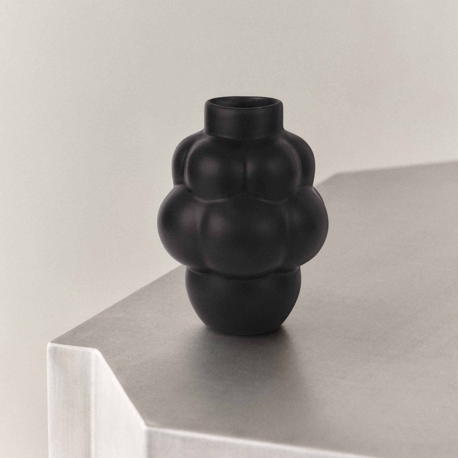 Balloon Vase 04 Petit Ink Black