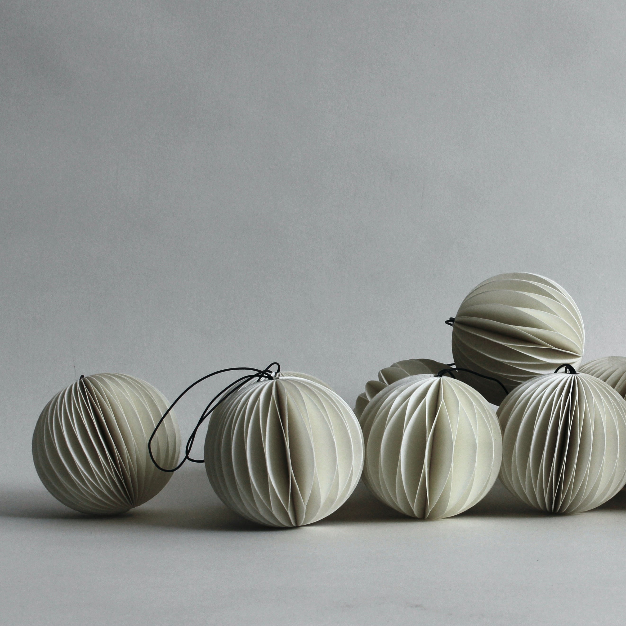 SUSTAIN folding ornament, onion camel. (box of 6)
