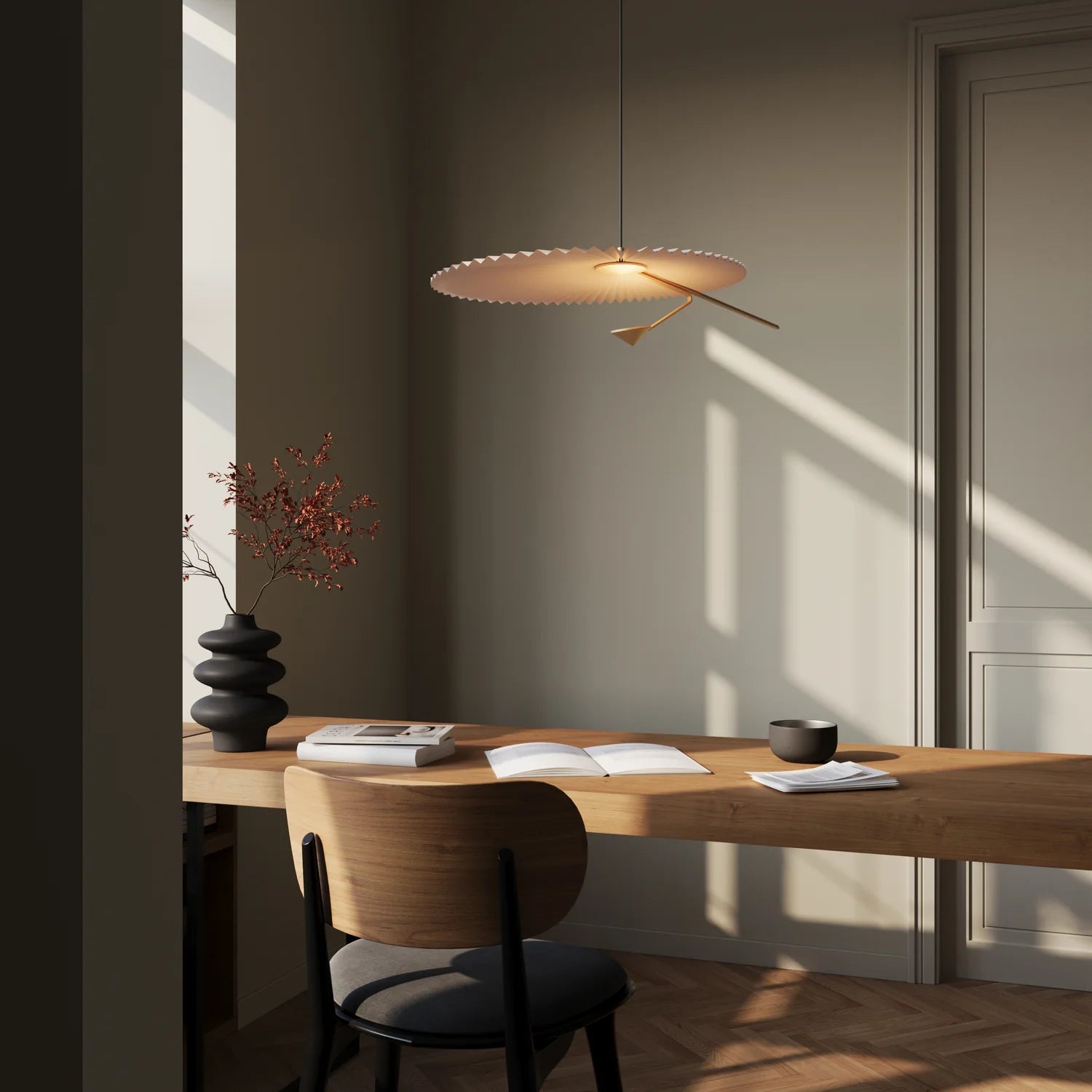 LIRIS Pendant Light, Brass