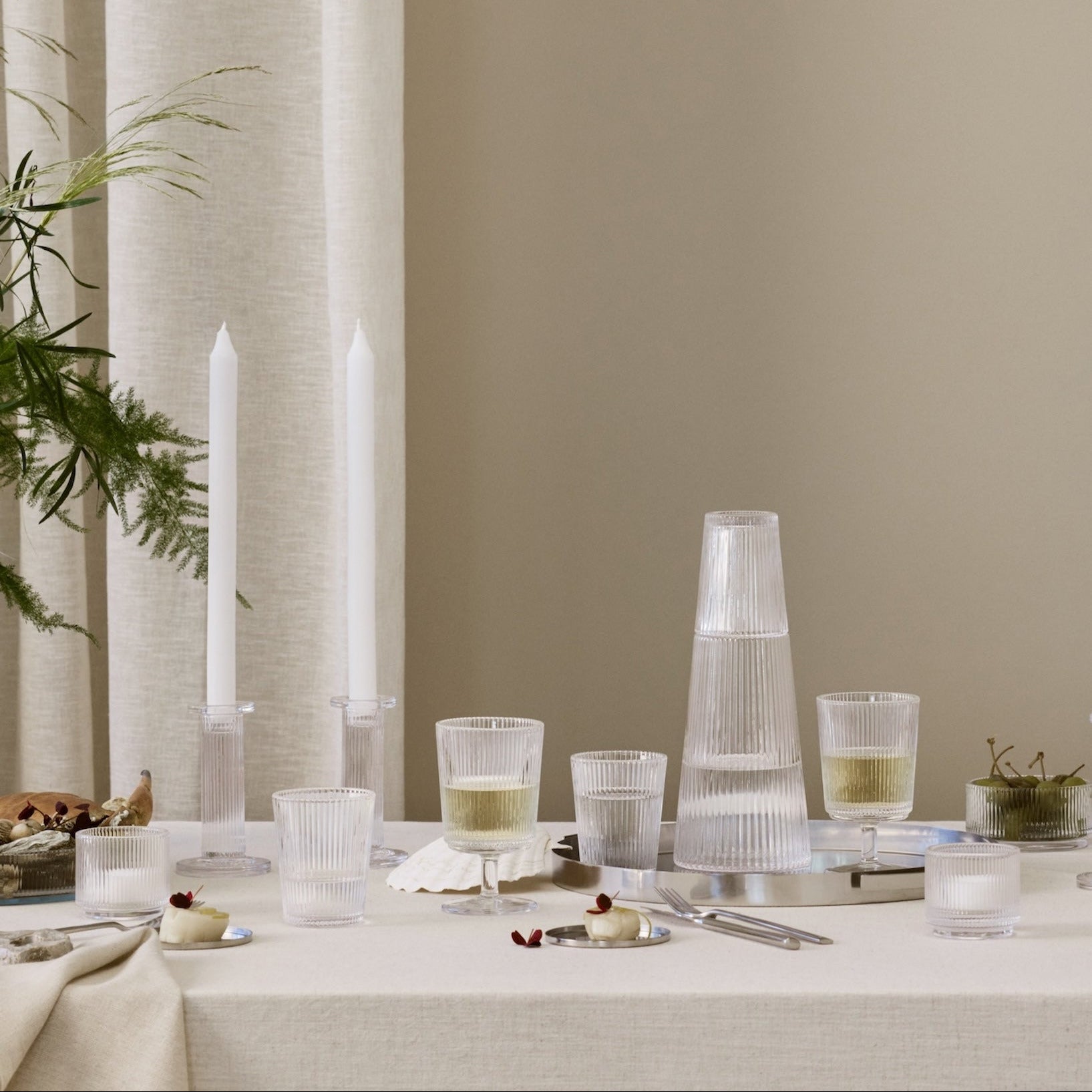 Pilastro Carafe with Glass