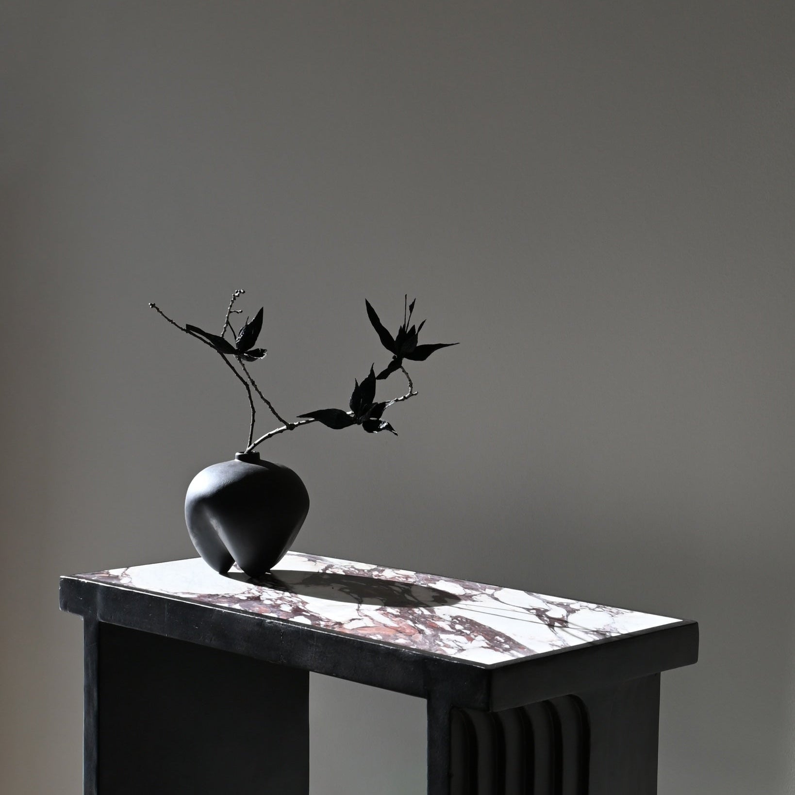 Arc Console - Calacatta - 101 CPH