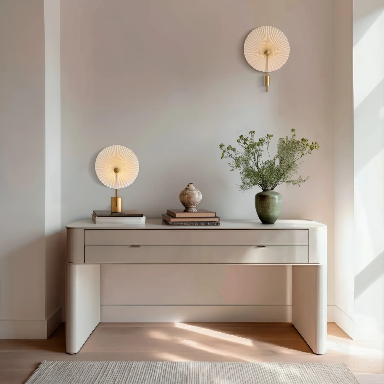 LIRIS Wall Sconce Light, Brass