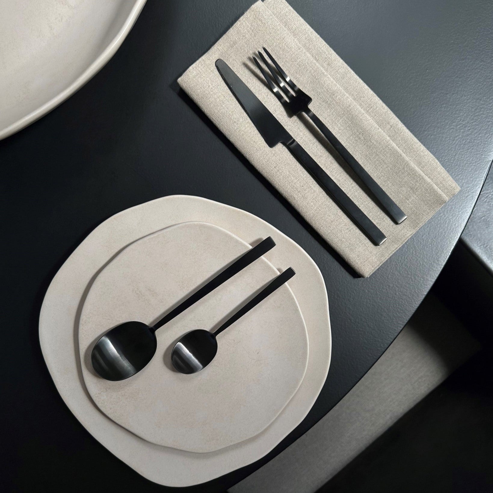Kogei Cutlery - Black , 16 pc. Set