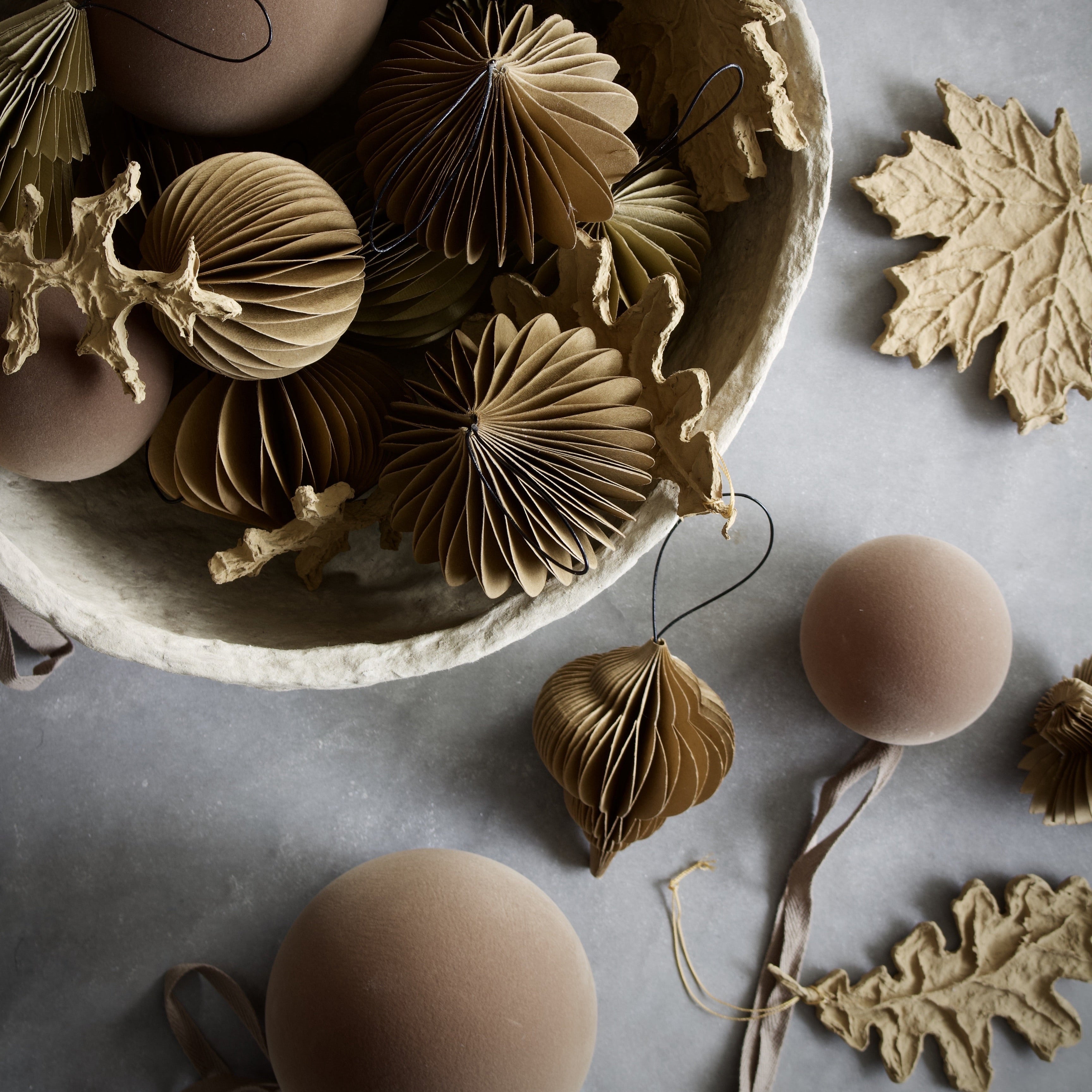 SUSTAIN folding ornament, onion camel. (box of 6)