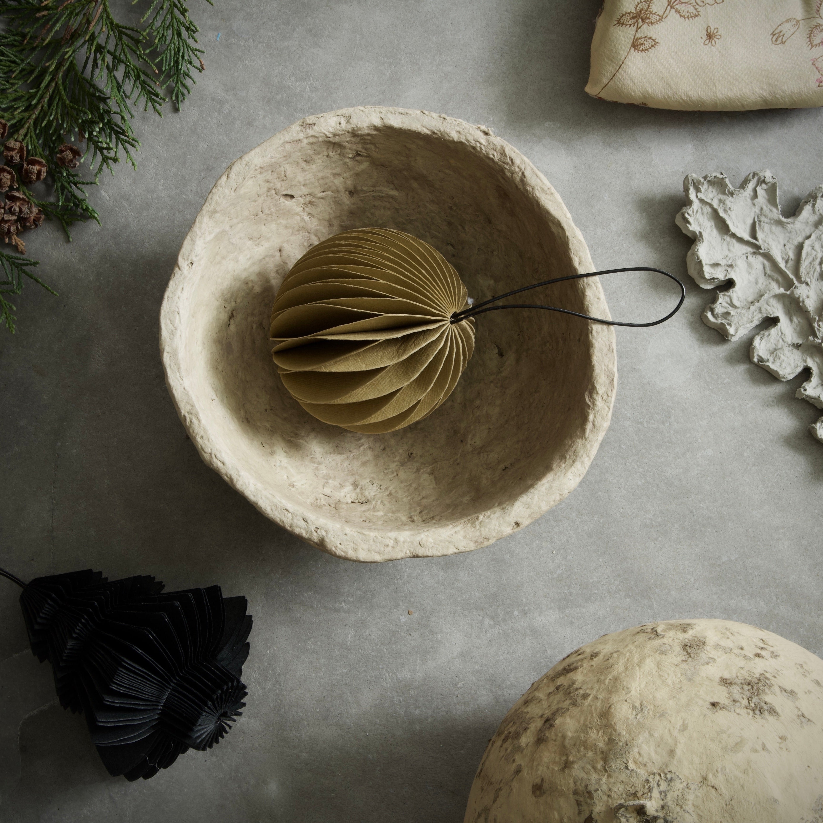 SUSTAIN set of leaves, nude grey (box of 6)