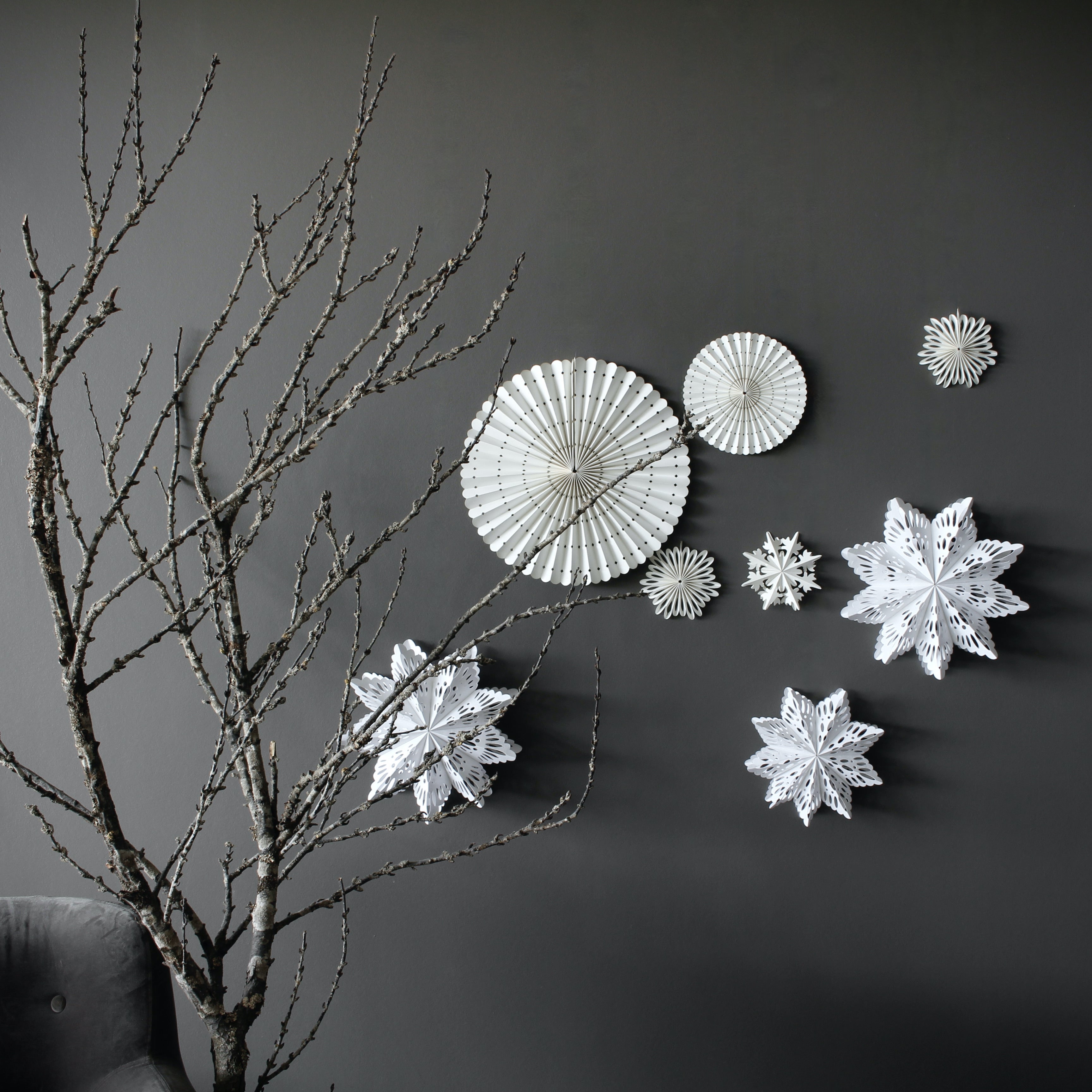 Holiday Ornament - Sustain Folding Snowflake Pointy, White (Box of 6)