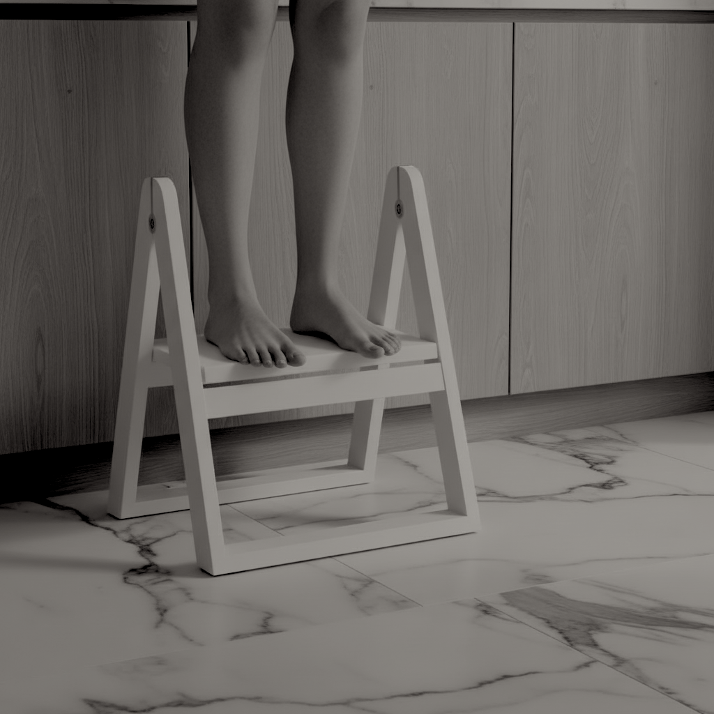 REECH Step Stool, Dark Ash