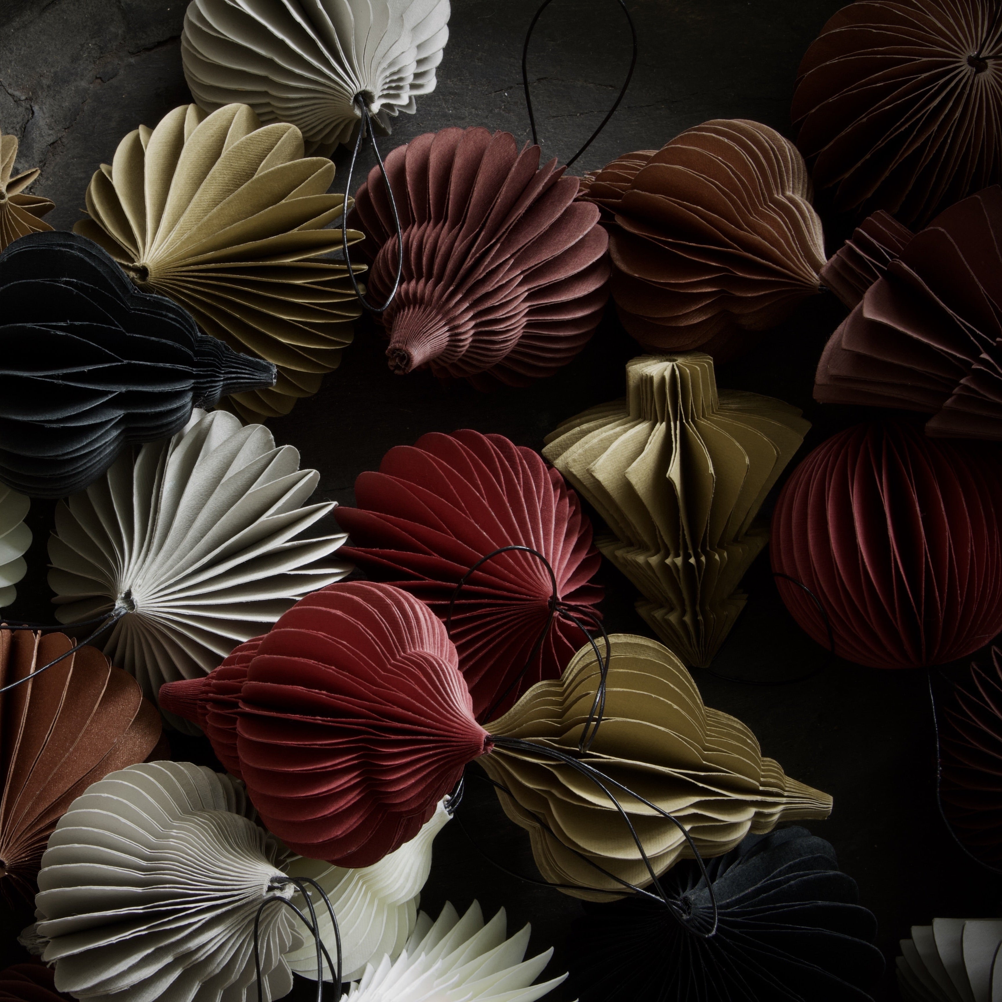 SUSTAIN folding ornament, jewel red (set of 6)