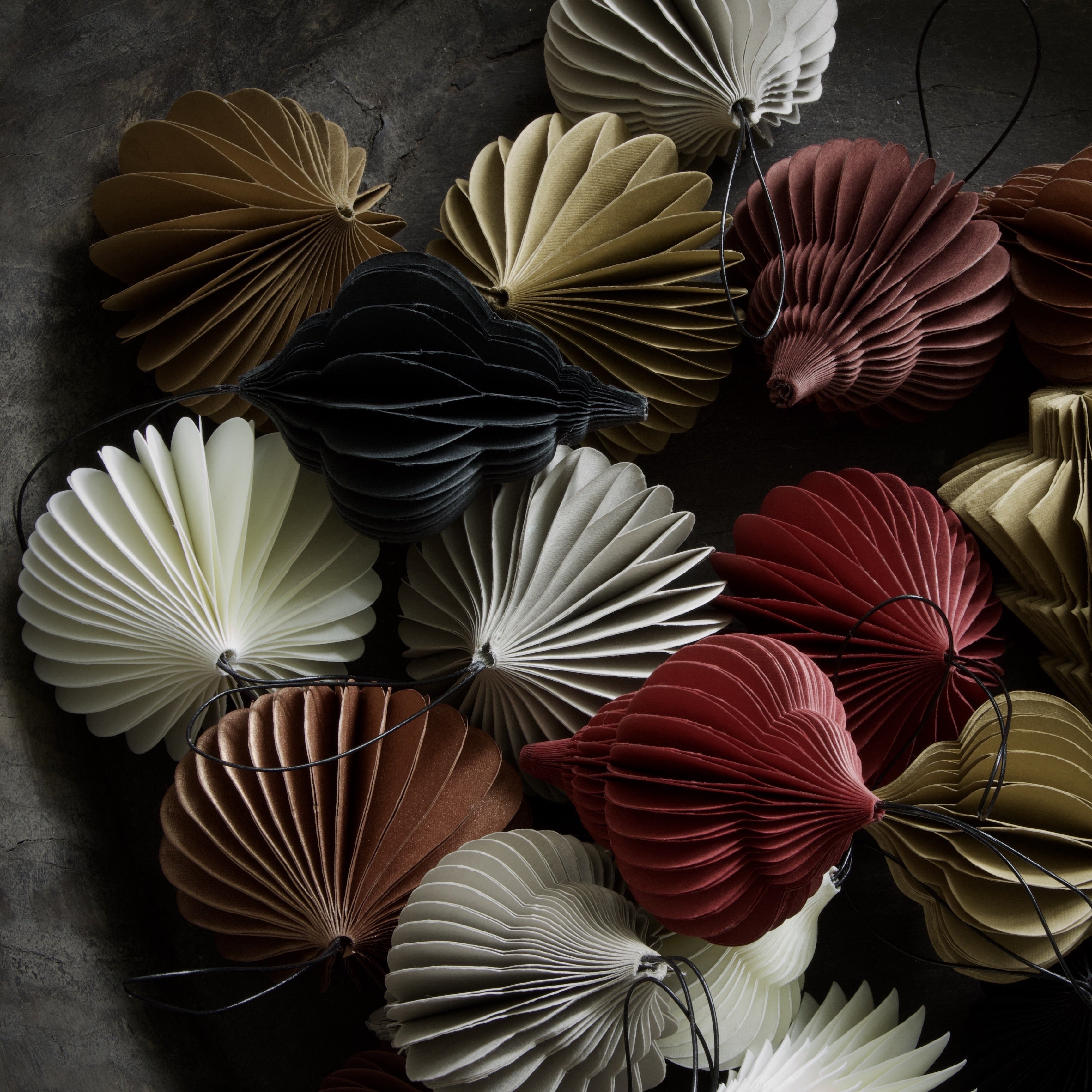 SUSTAIN folding ornament, scoop red (box of 6)