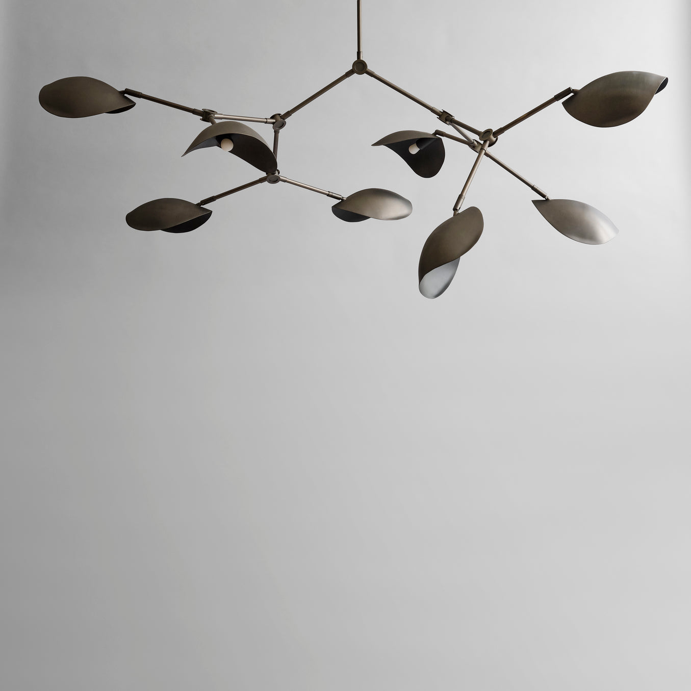 Stingray Chandelier, Bronze w/ Rods