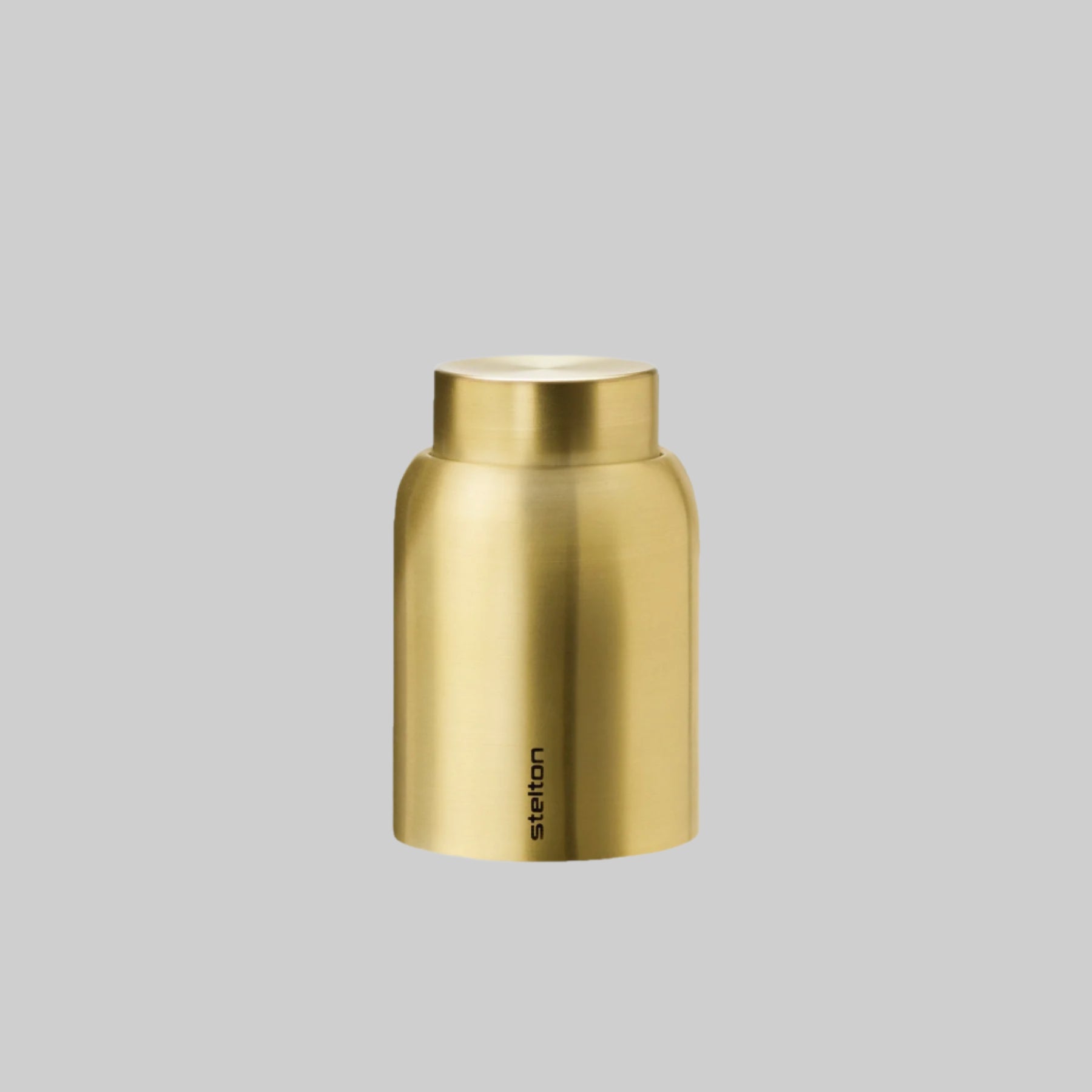 Collar Vacuum Seal Bottle Stopper - brushed brass