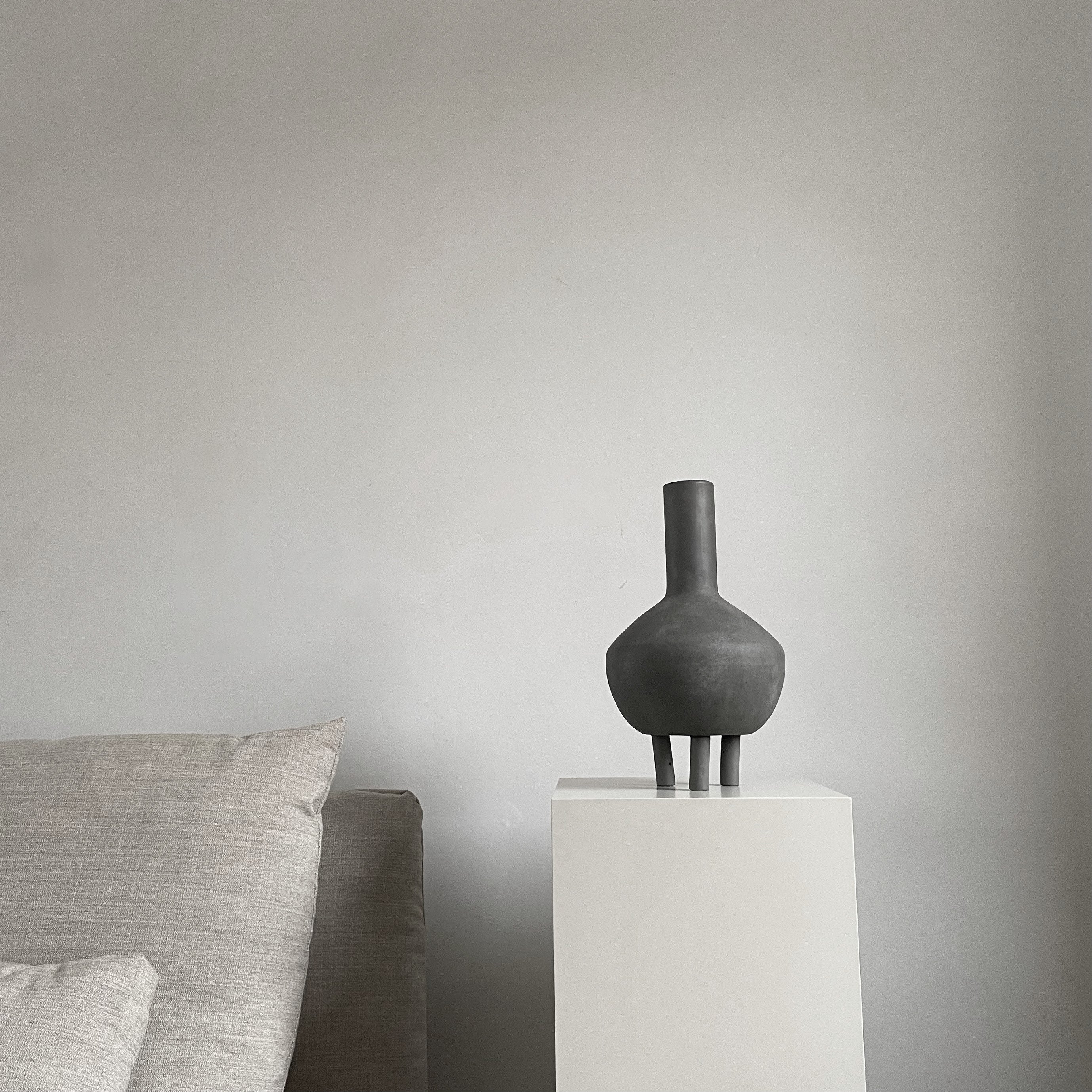 Duck Vase, Fat - Dark Grey