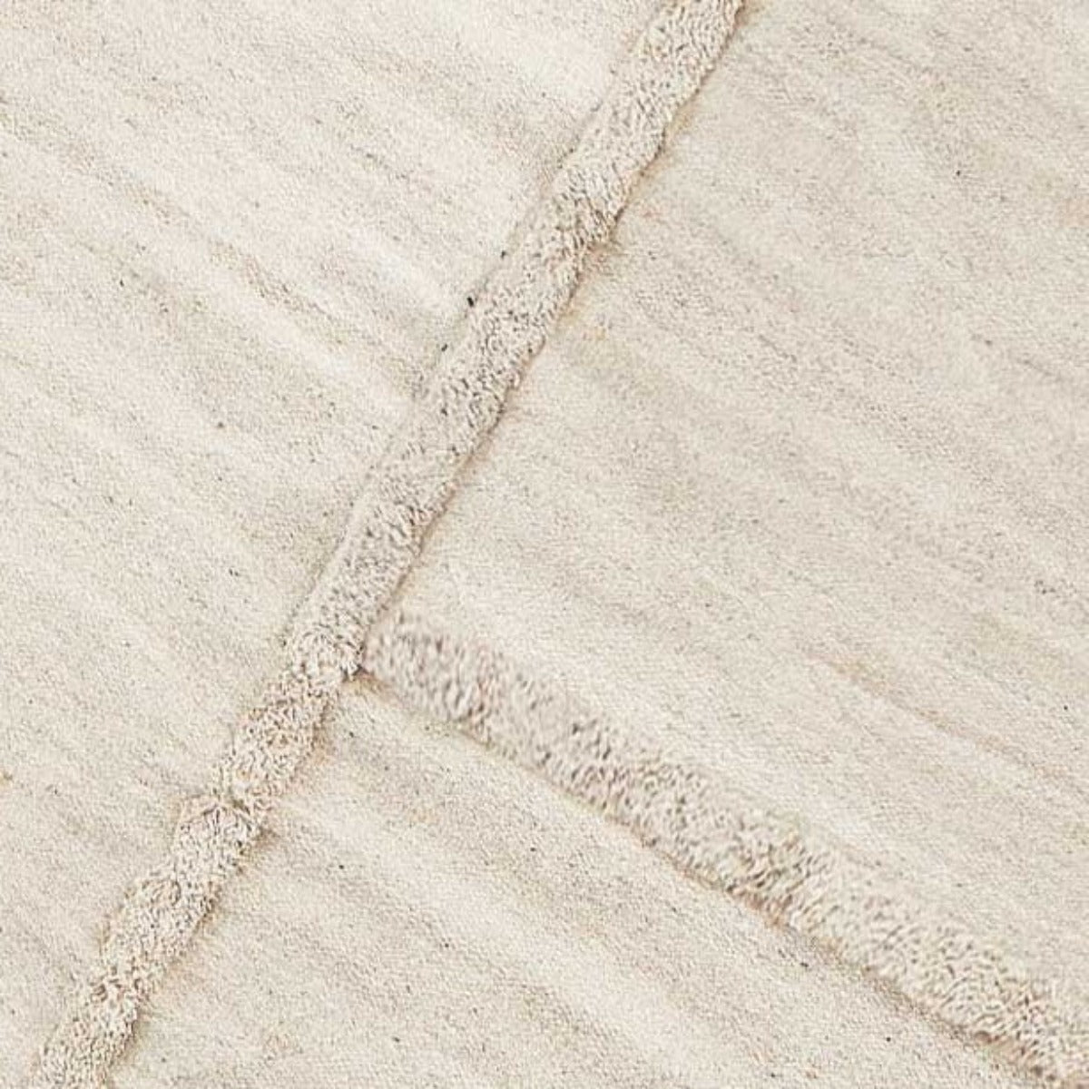 E-1027 White + White - Hand Woven Rug