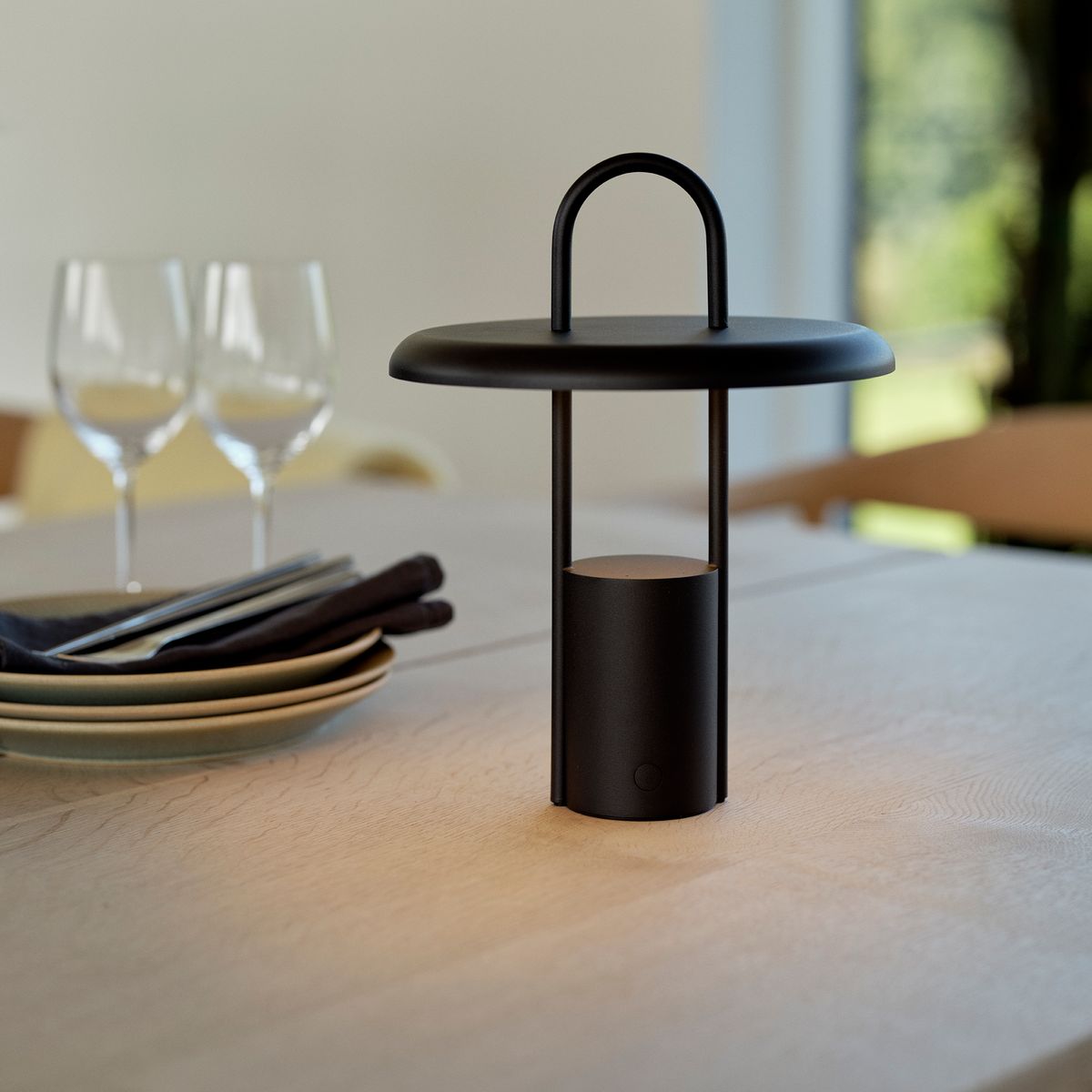 Pier Portable Lamp - Small, Black