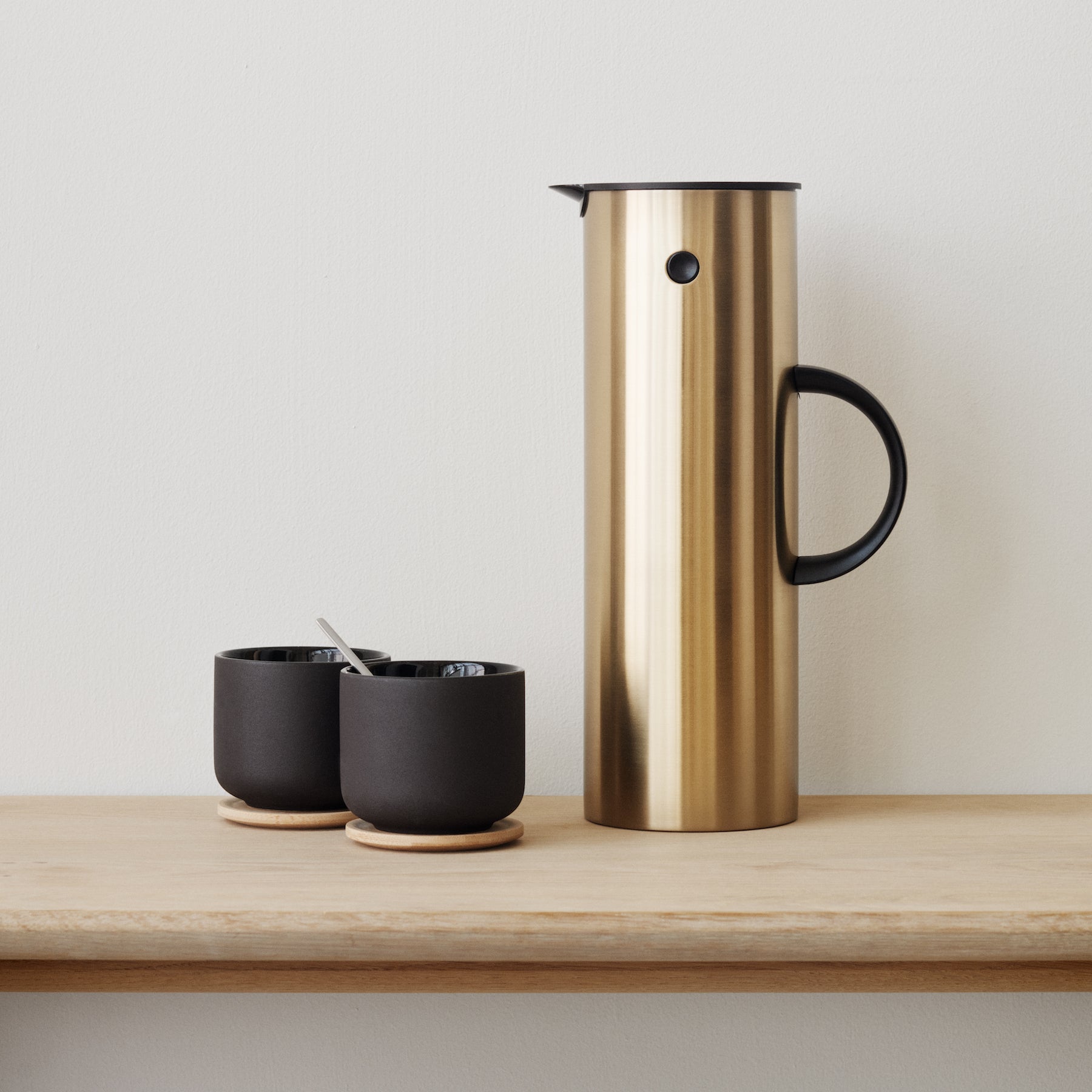EM77 vacuum jug 1L - brushed brass