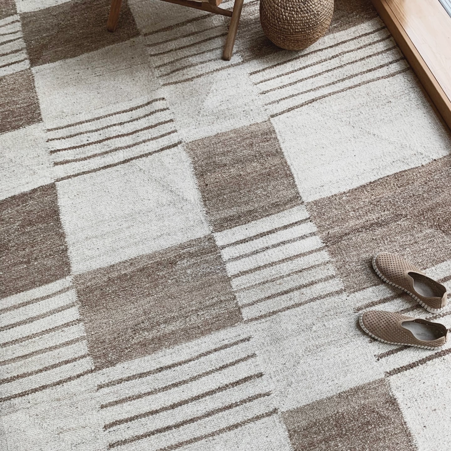 Palsta, White + Brown - Hand Woven Rug