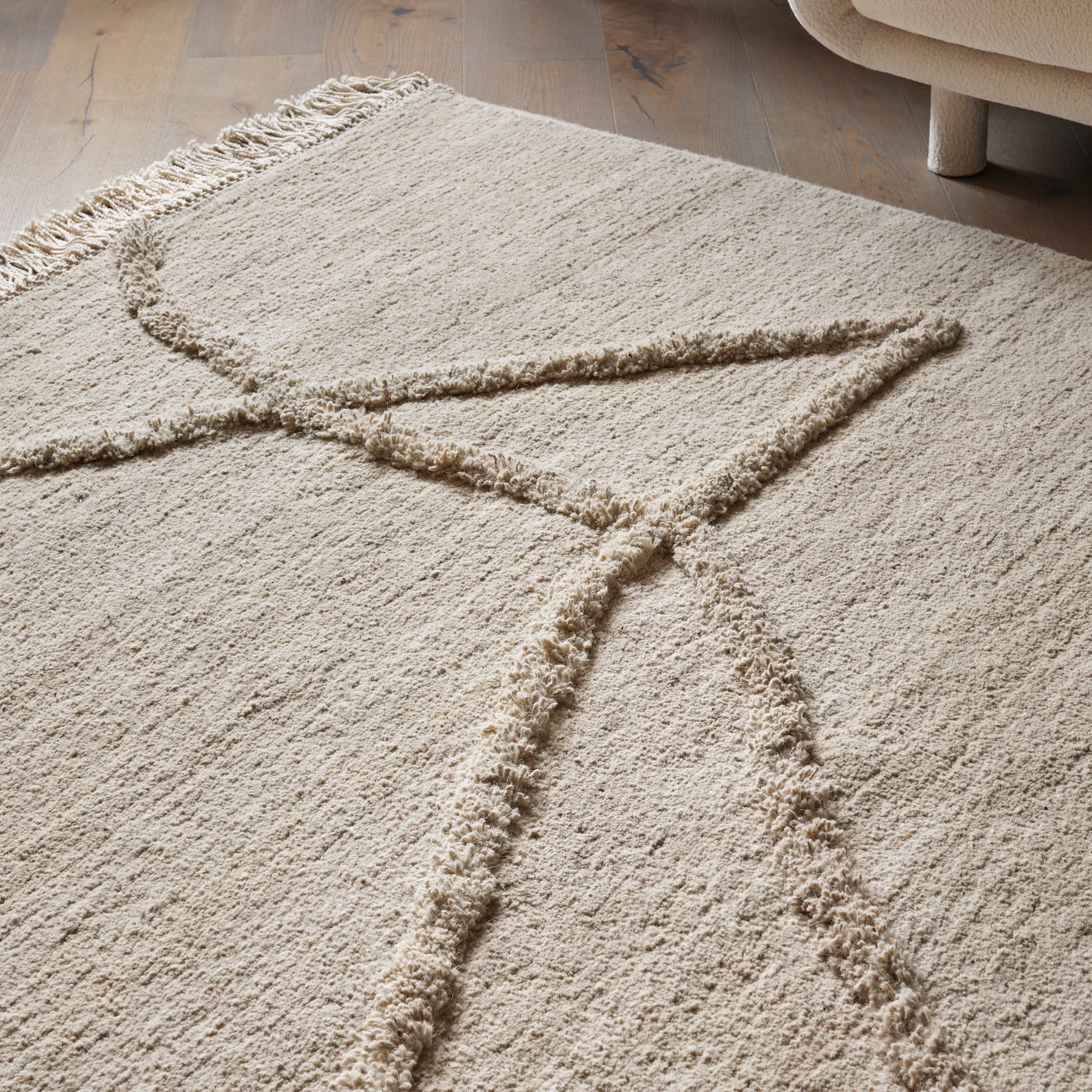 Vuoristo - White + White - Hand Knotted Rug