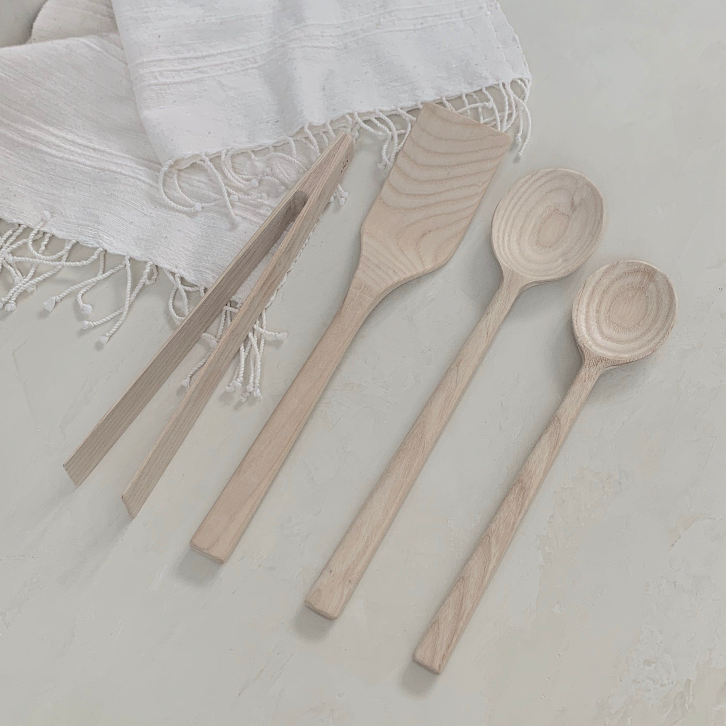 WOODY tongs ash