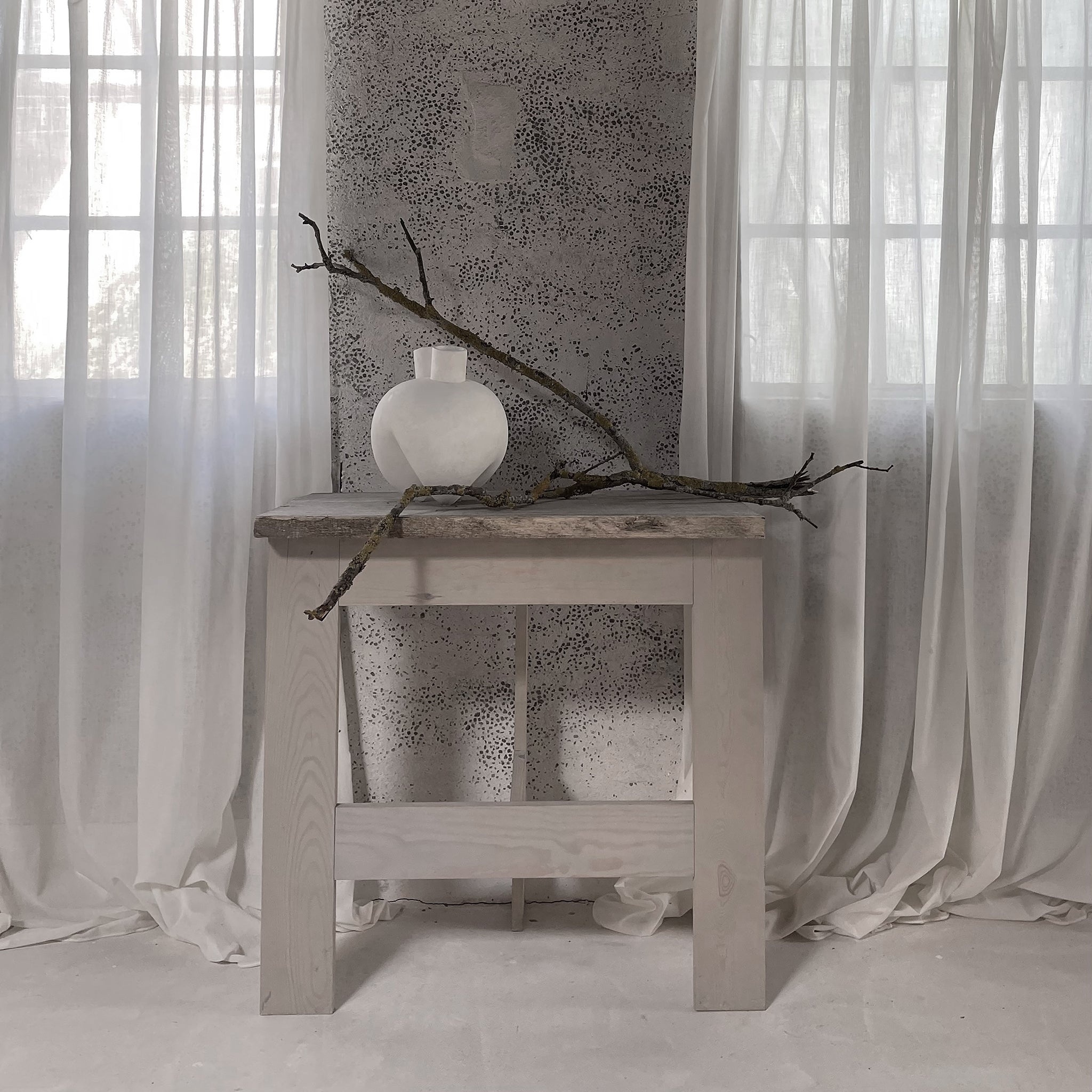 Sumo Vase, Horns - Bone White