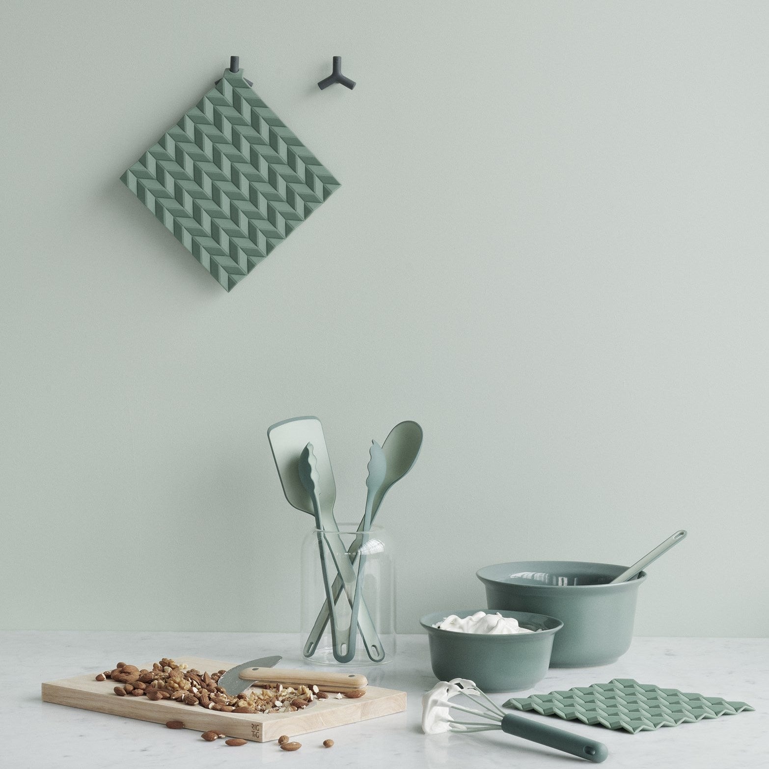 HOLD-ON pot holders dusty green