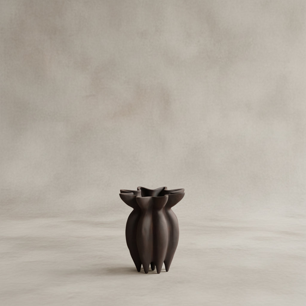 101 Copenhagen - Lotus Vase, Petit - Coffee - Vase