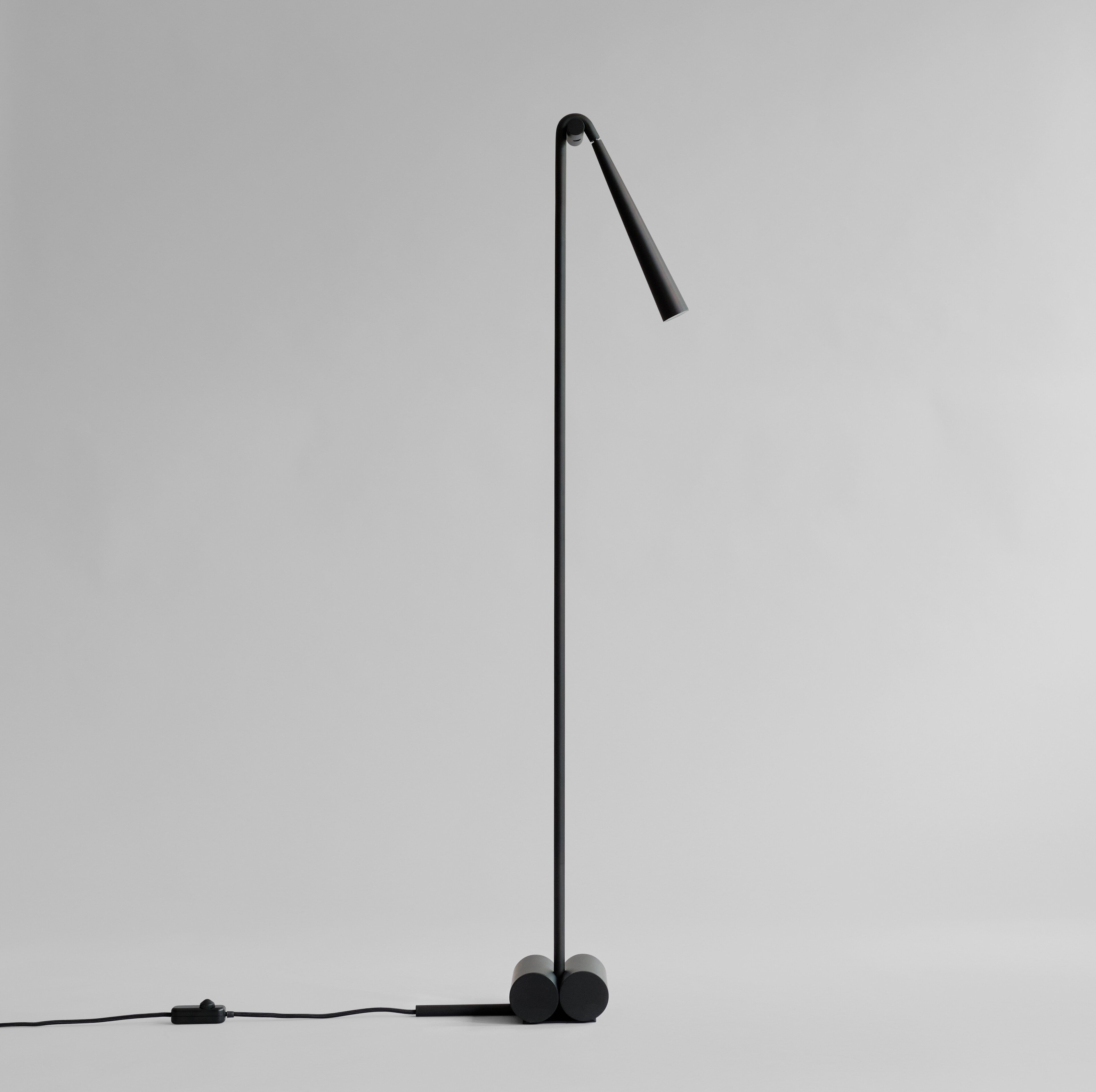 101 Copenhagen - Snake Floor Lamp - Burned Black - Floor Lamp